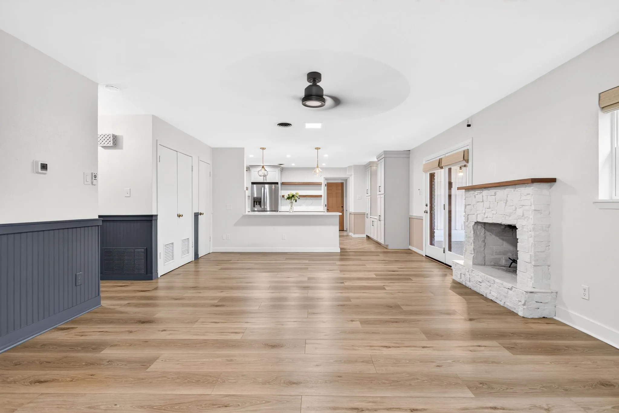 Single Family Residence For Sale in Tarrant County , 3608 Wooten Drive, Fort Worth, Texas 76133, 5 Bedroom, 4 Bathroom, 2 Garage spaces, 3,462 Sqft, built in 1959, mls#21394698, Real Estate Agent in Fort Worth, Homes For Sale in Tarrant county, Homes For Sale in Fort Worth, Realtor in Fort Worth Texas, Real Estate Brokerage Independent Realty Texas, Luminita Cordes Realtor