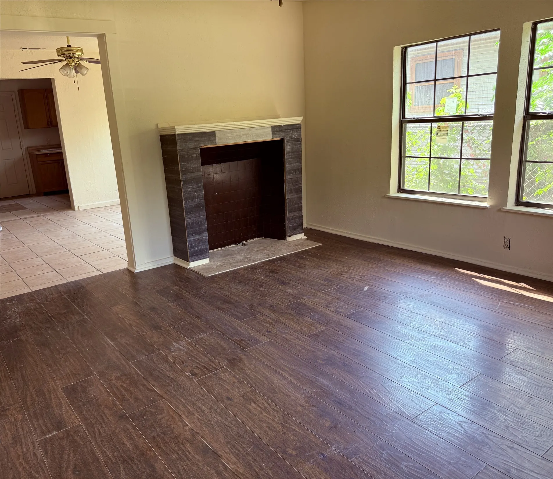 Single Family Residence For Sale in Dallas County , 4623 Spring Garden Road, Dallas, Texas 75215, 3 Bedroom, 1 Bathroom, Garage spaces, 1,072 Sqft, built in 1928, mls#21395796, Real Estate Agent in Dallas, Homes For Sale in Dallas county, Homes For Sale in Dallas, Realtor in Dallas Texas, Real Estate Brokerage Independent Realty Texas, Luminita Cordes Realtor