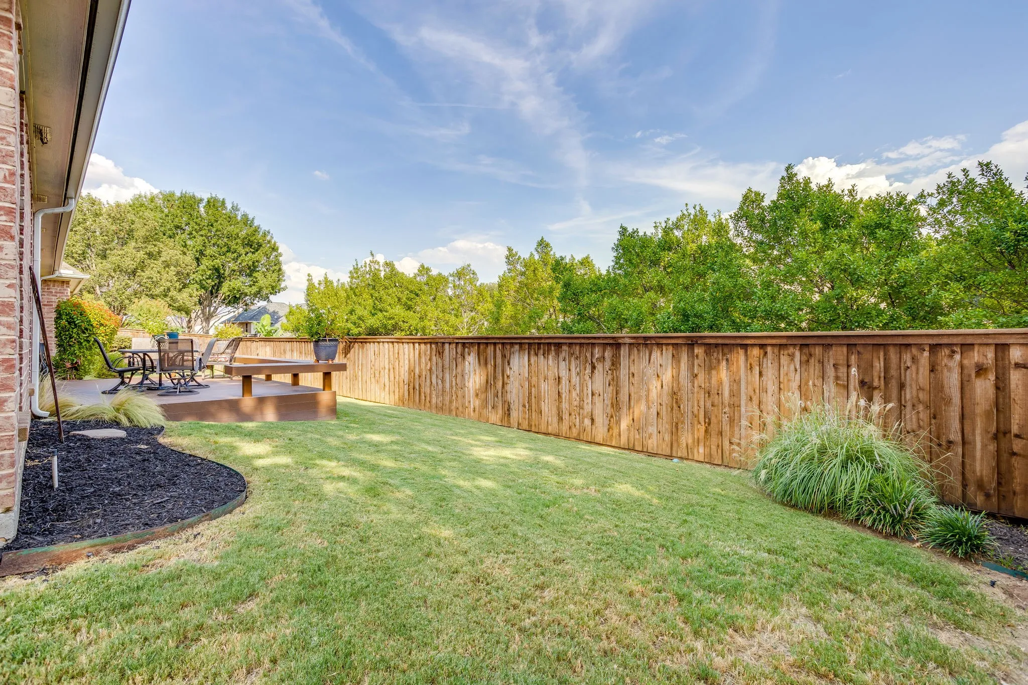 Single Family Residence For Sale in Johnson County , 427 Shenandoah Drive, Burleson, Texas 76028, 4 Bedroom, 3 Bathroom, 2 Garage spaces, 2,550 Sqft, built in 2001, mls#21392957, Real Estate Agent in Burleson, Homes For Sale in Johnson county, Homes For Sale in Burleson, Realtor in Burleson Texas, Real Estate Brokerage Independent Realty Texas, Luminita Cordes Realtor