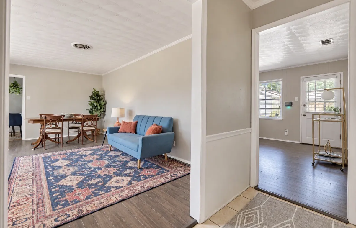 Single Family Residence For Sale in Dallas County , 10425 Church Road, Dallas, Texas 75238, 3 Bedroom, 2 Bathroom, 2 Garage spaces, 1,724 Sqft, built in 1964, mls#21395799, Real Estate Agent in Dallas, Homes For Sale in Dallas county, Homes For Sale in Dallas, Realtor in Dallas Texas, Real Estate Brokerage Independent Realty Texas, Luminita Cordes Realtor