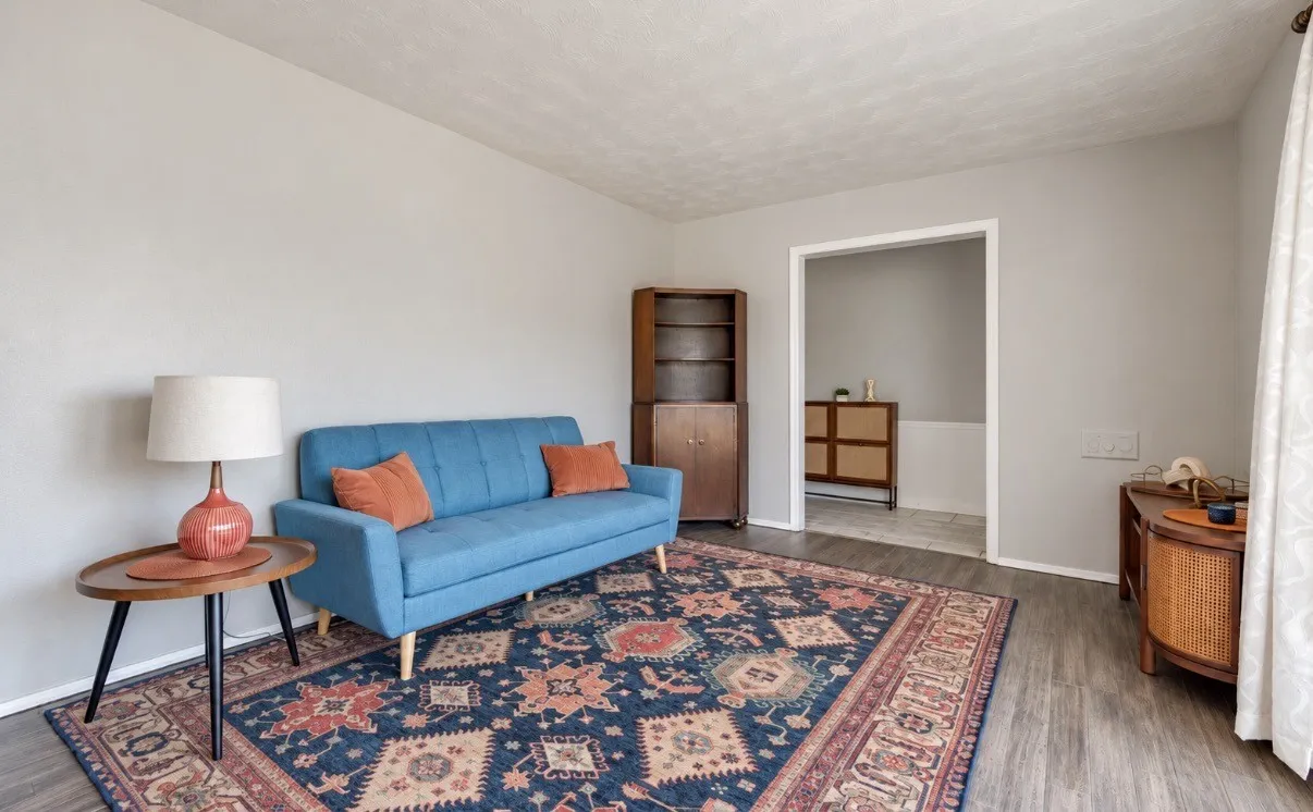 Single Family Residence For Sale in Dallas County , 10425 Church Road, Dallas, Texas 75238, 3 Bedroom, 2 Bathroom, 2 Garage spaces, 1,724 Sqft, built in 1964, mls#21395799, Real Estate Agent in Dallas, Homes For Sale in Dallas county, Homes For Sale in Dallas, Realtor in Dallas Texas, Real Estate Brokerage Independent Realty Texas, Luminita Cordes Realtor