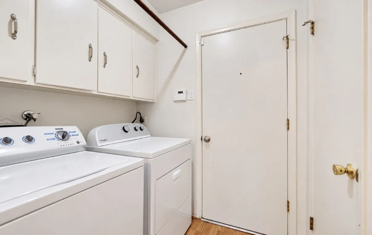 Single Family Residence For Sale in Dallas County , 10425 Church Road, Dallas, Texas 75238, 3 Bedroom, 2 Bathroom, 2 Garage spaces, 1,724 Sqft, built in 1964, mls#21395799, Real Estate Agent in Dallas, Homes For Sale in Dallas county, Homes For Sale in Dallas, Realtor in Dallas Texas, Real Estate Brokerage Independent Realty Texas, Luminita Cordes Realtor