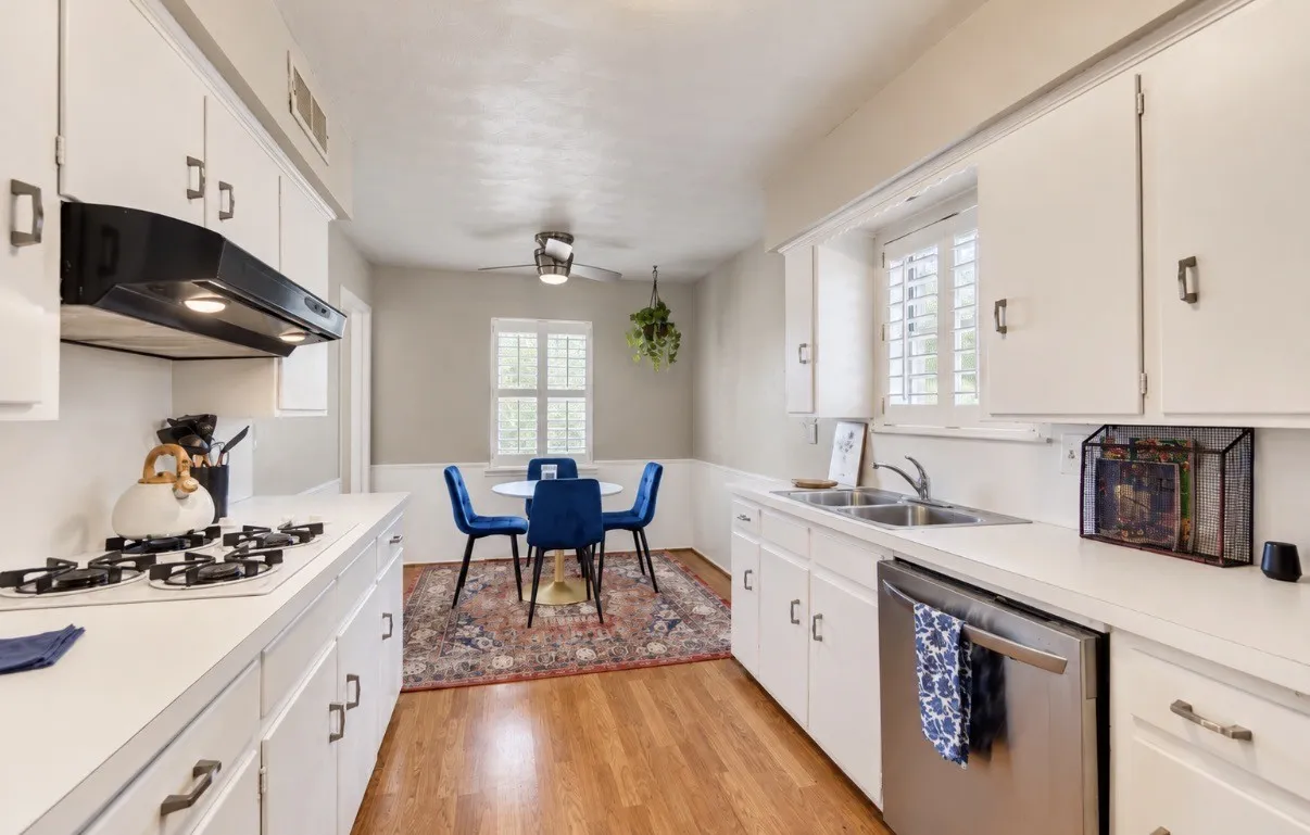 Single Family Residence For Sale in Dallas County , 10425 Church Road, Dallas, Texas 75238, 3 Bedroom, 2 Bathroom, 2 Garage spaces, 1,724 Sqft, built in 1964, mls#21395799, Real Estate Agent in Dallas, Homes For Sale in Dallas county, Homes For Sale in Dallas, Realtor in Dallas Texas, Real Estate Brokerage Independent Realty Texas, Luminita Cordes Realtor