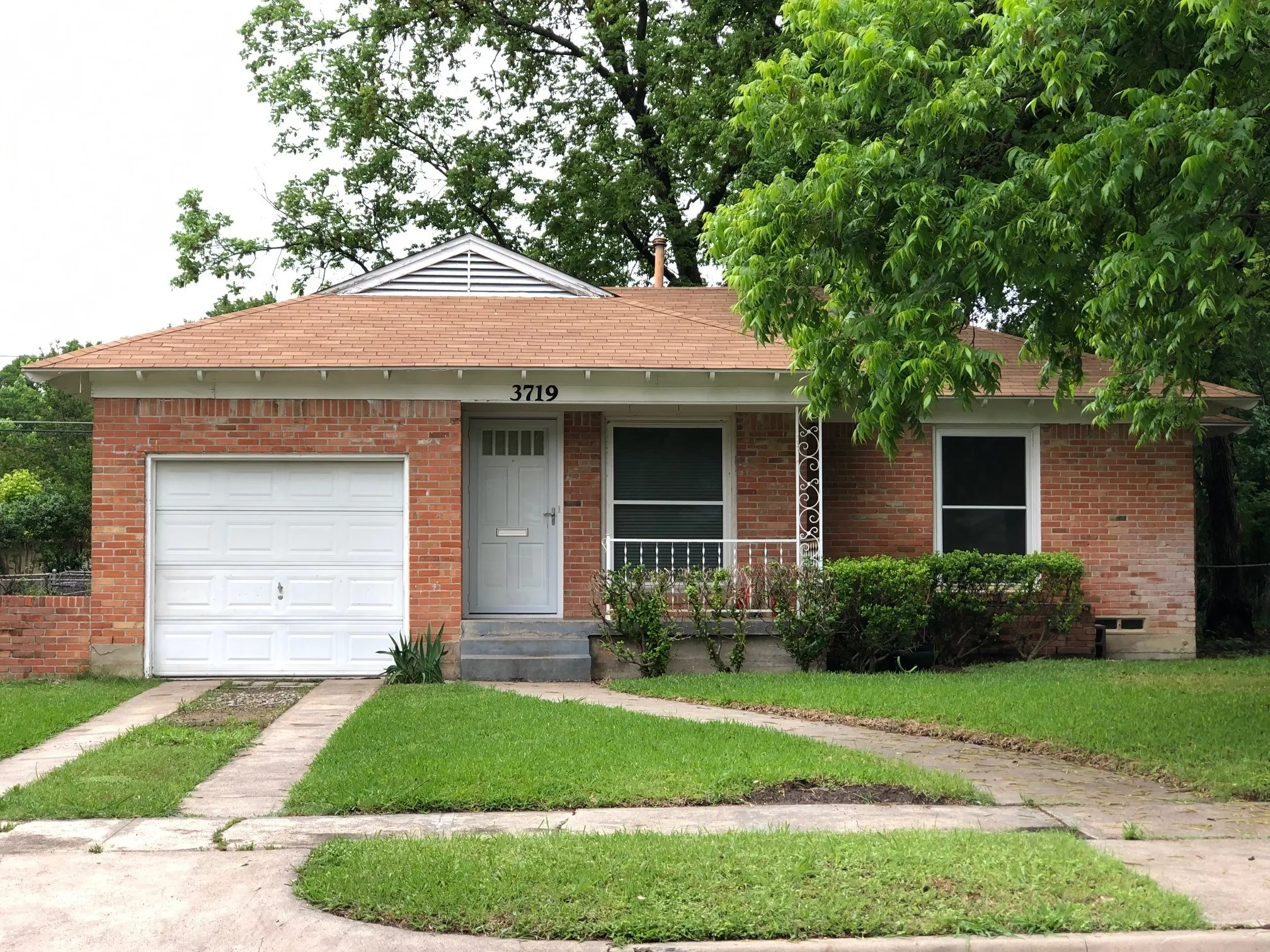 Single Family Residence For Sale in Dallas County , 3719 Manana Drive, Dallas, Texas 75220, 2 Bedroom, 1 Bathroom, 1 Garage spaces, 875 Sqft, built in 1950, mls#21394824, Real Estate Agent in Dallas, Homes For Sale in Dallas county, Homes For Sale in Dallas, Realtor in Dallas Texas, Real Estate Brokerage Independent Realty Texas, Luminita Cordes Realtor