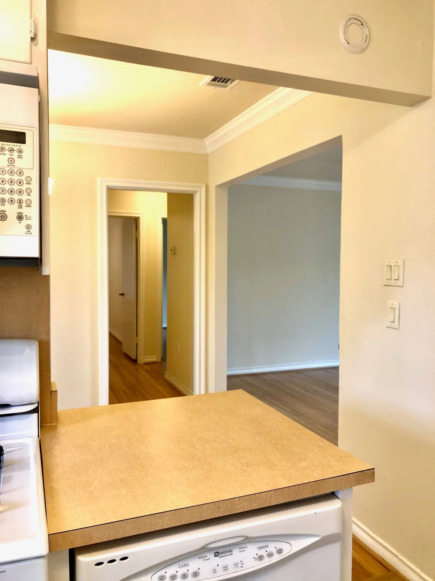 Single Family Residence For Sale in Dallas County , 3719 Manana Drive, Dallas, Texas 75220, 2 Bedroom, 1 Bathroom, 1 Garage spaces, 875 Sqft, built in 1950, mls#21394824, Real Estate Agent in Dallas, Homes For Sale in Dallas county, Homes For Sale in Dallas, Realtor in Dallas Texas, Real Estate Brokerage Independent Realty Texas, Luminita Cordes Realtor