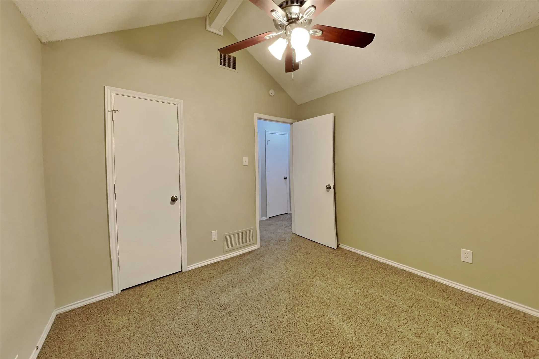Single Family Residence For Rent in Collin County , 624 Stoneybrook Drive, Wylie, Texas 75098, 3 Bedroom, 2 Bathroom, 2 Garage spaces, 1,435 Sqft, built in 1984, mls#21395802, Real Estate Agent in Wylie, Homes For Rent in Collin county, Homes For Rent in Wylie, Realtor in Wylie Texas, Real Estate Brokerage Independent Realty Texas, Luminita Cordes Realtor