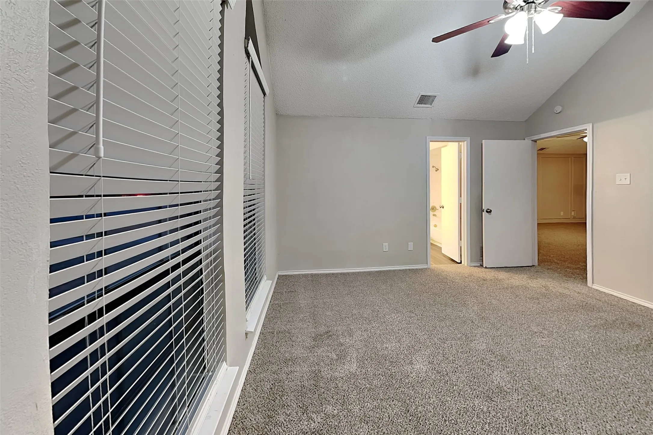 Single Family Residence For Rent in Collin County , 624 Stoneybrook Drive, Wylie, Texas 75098, 3 Bedroom, 2 Bathroom, 2 Garage spaces, 1,435 Sqft, built in 1984, mls#21395802, Real Estate Agent in Wylie, Homes For Rent in Collin county, Homes For Rent in Wylie, Realtor in Wylie Texas, Real Estate Brokerage Independent Realty Texas, Luminita Cordes Realtor