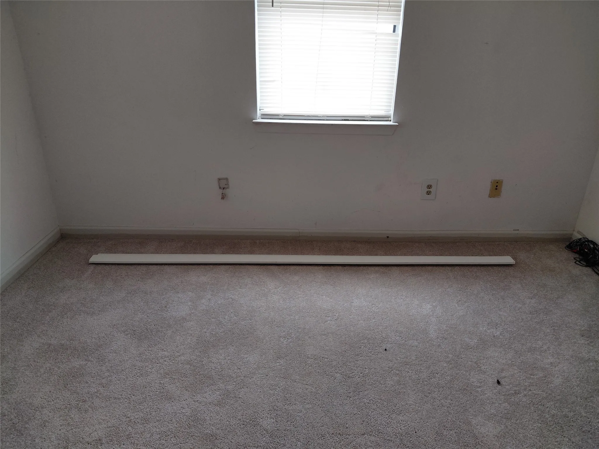 Single Family Residence For Sale in Kaufman County , 605 S Ann Street, Terrell, Texas 75160, 2 Bedroom, 1 Bathroom, 2 Garage spaces, 800 Sqft, built in 1989, mls#21395083, Real Estate Agent in Terrell, Homes For Sale in Kaufman county, Homes For Sale in Terrell, Realtor in Terrell Texas, Real Estate Brokerage Independent Realty Texas, Luminita Cordes Realtor