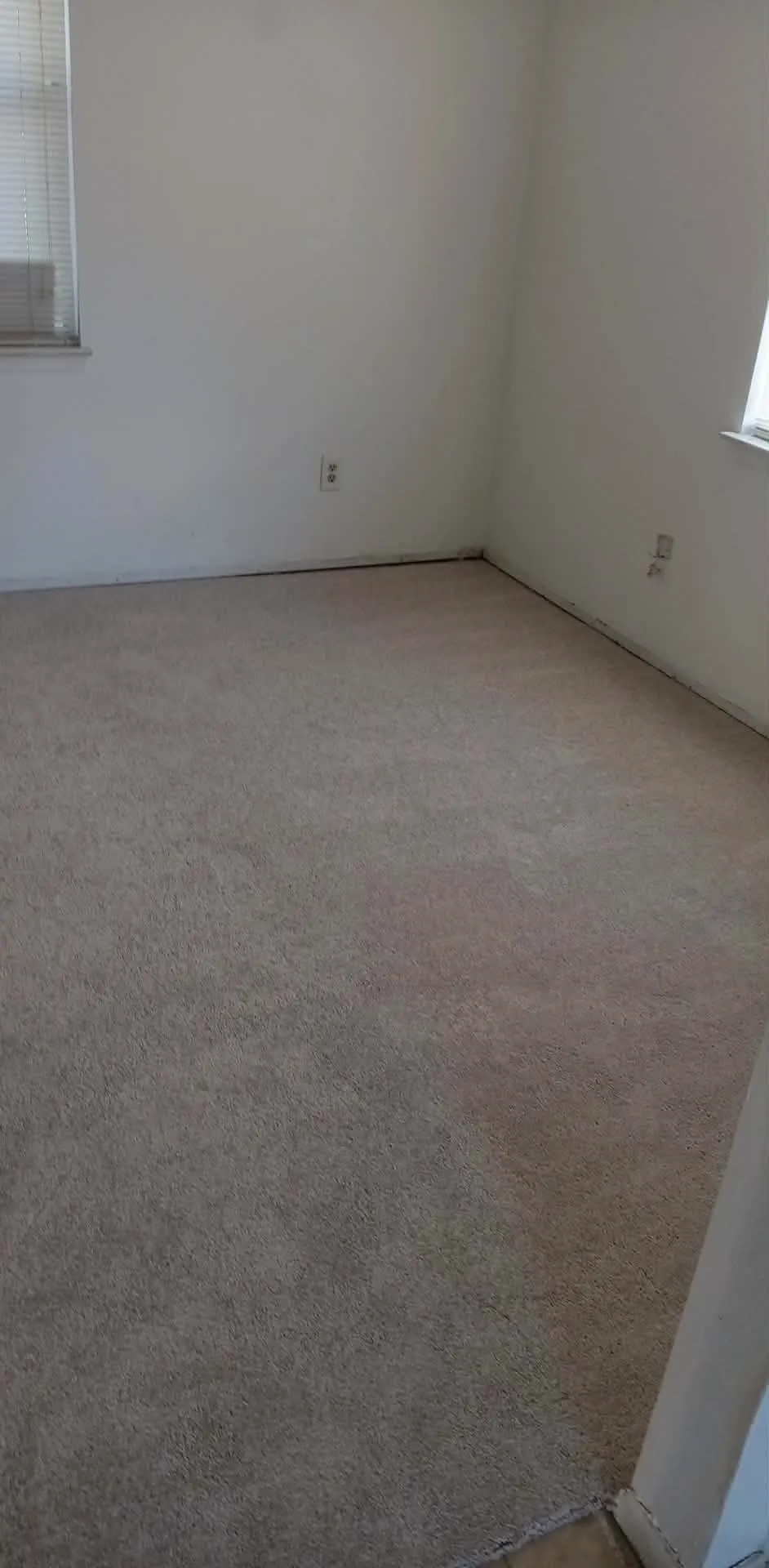 Single Family Residence For Sale in Kaufman County , 605 S Ann Street, Terrell, Texas 75160, 2 Bedroom, 1 Bathroom, 2 Garage spaces, 800 Sqft, built in 1989, mls#21395083, Real Estate Agent in Terrell, Homes For Sale in Kaufman county, Homes For Sale in Terrell, Realtor in Terrell Texas, Real Estate Brokerage Independent Realty Texas, Luminita Cordes Realtor