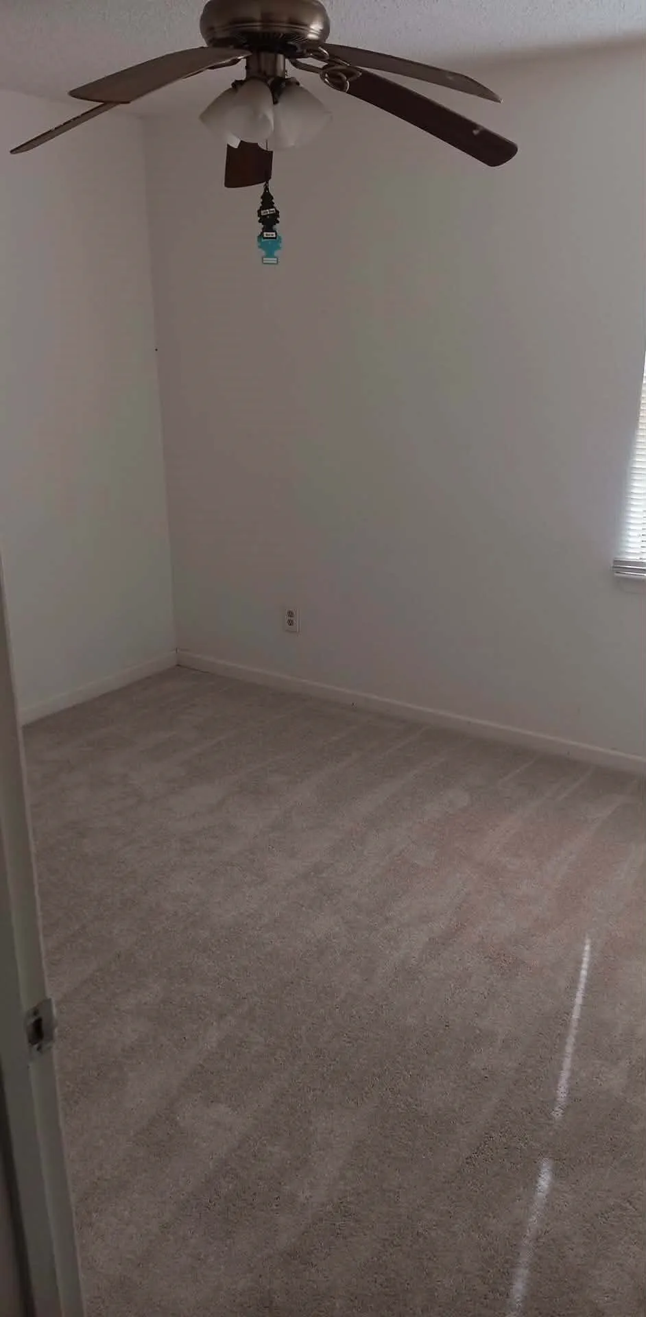 Single Family Residence For Sale in Kaufman County , 605 S Ann Street, Terrell, Texas 75160, 2 Bedroom, 1 Bathroom, 2 Garage spaces, 800 Sqft, built in 1989, mls#21395083, Real Estate Agent in Terrell, Homes For Sale in Kaufman county, Homes For Sale in Terrell, Realtor in Terrell Texas, Real Estate Brokerage Independent Realty Texas, Luminita Cordes Realtor