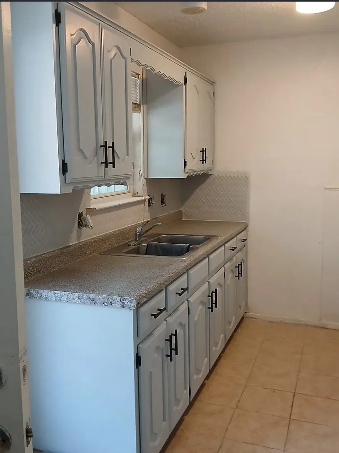 Single Family Residence For Sale in Kaufman County , 605 S Ann Street, Terrell, Texas 75160, 2 Bedroom, 1 Bathroom, 2 Garage spaces, 800 Sqft, built in 1989, mls#21395083, Real Estate Agent in Terrell, Homes For Sale in Kaufman county, Homes For Sale in Terrell, Realtor in Terrell Texas, Real Estate Brokerage Independent Realty Texas, Luminita Cordes Realtor