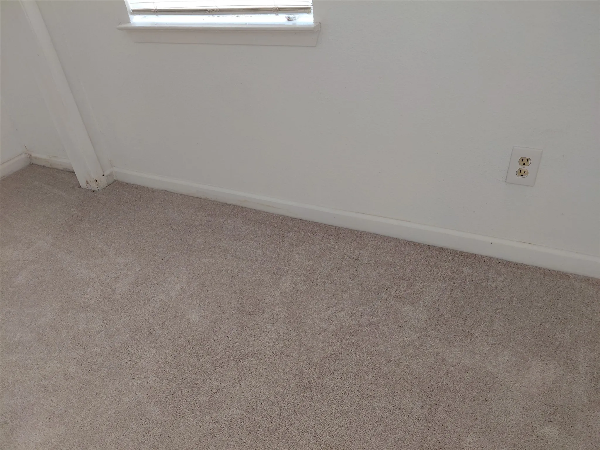 Single Family Residence For Sale in Kaufman County , 605 S Ann Street, Terrell, Texas 75160, 2 Bedroom, 1 Bathroom, 2 Garage spaces, 800 Sqft, built in 1989, mls#21395083, Real Estate Agent in Terrell, Homes For Sale in Kaufman county, Homes For Sale in Terrell, Realtor in Terrell Texas, Real Estate Brokerage Independent Realty Texas, Luminita Cordes Realtor