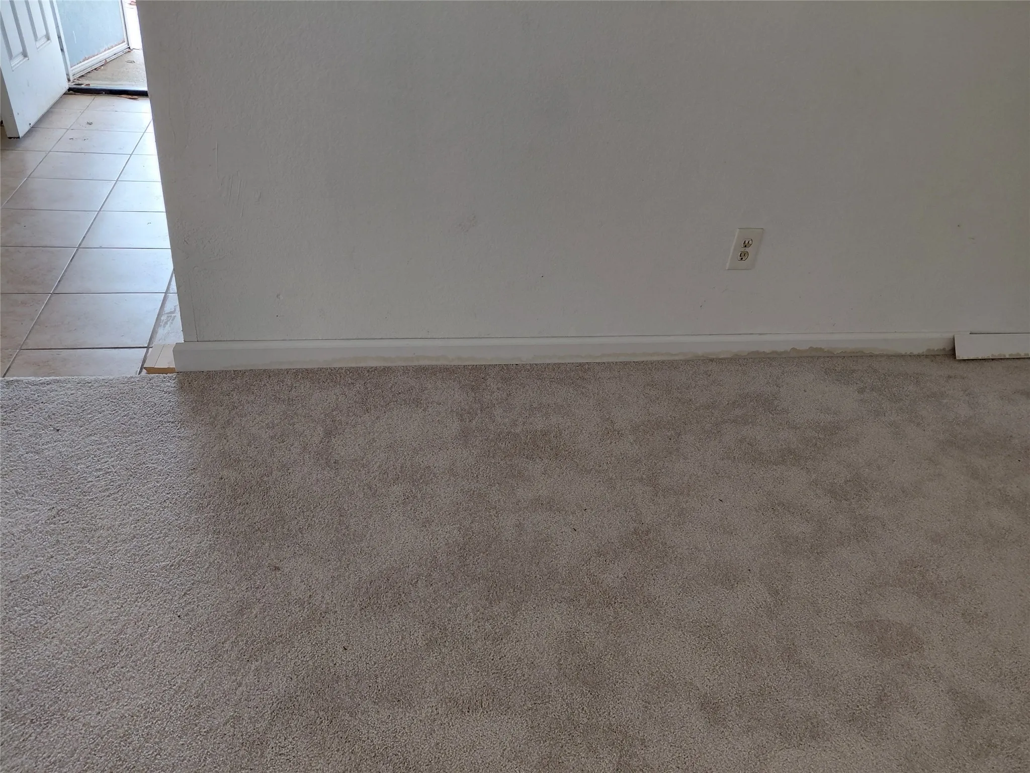 Single Family Residence For Sale in Kaufman County , 605 S Ann Street, Terrell, Texas 75160, 2 Bedroom, 1 Bathroom, 2 Garage spaces, 800 Sqft, built in 1989, mls#21395083, Real Estate Agent in Terrell, Homes For Sale in Kaufman county, Homes For Sale in Terrell, Realtor in Terrell Texas, Real Estate Brokerage Independent Realty Texas, Luminita Cordes Realtor