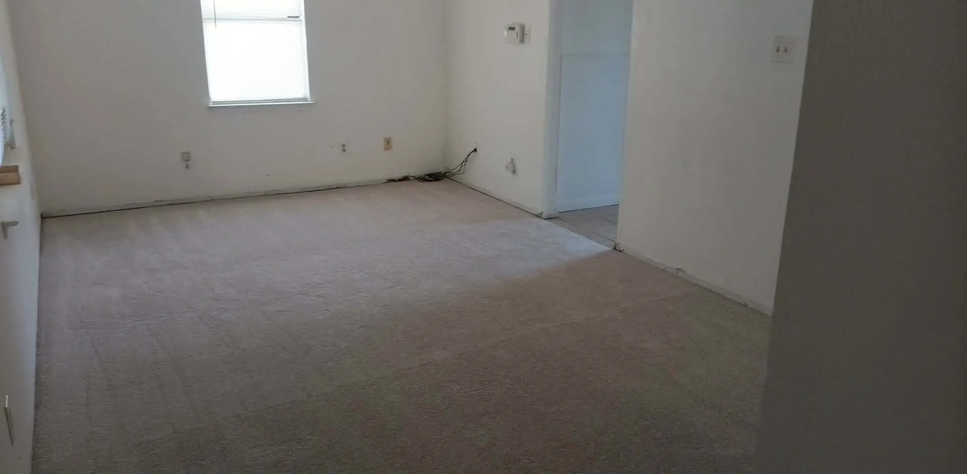 Single Family Residence For Sale in Kaufman County , 605 S Ann Street, Terrell, Texas 75160, 2 Bedroom, 1 Bathroom, 2 Garage spaces, 800 Sqft, built in 1989, mls#21395083, Real Estate Agent in Terrell, Homes For Sale in Kaufman county, Homes For Sale in Terrell, Realtor in Terrell Texas, Real Estate Brokerage Independent Realty Texas, Luminita Cordes Realtor