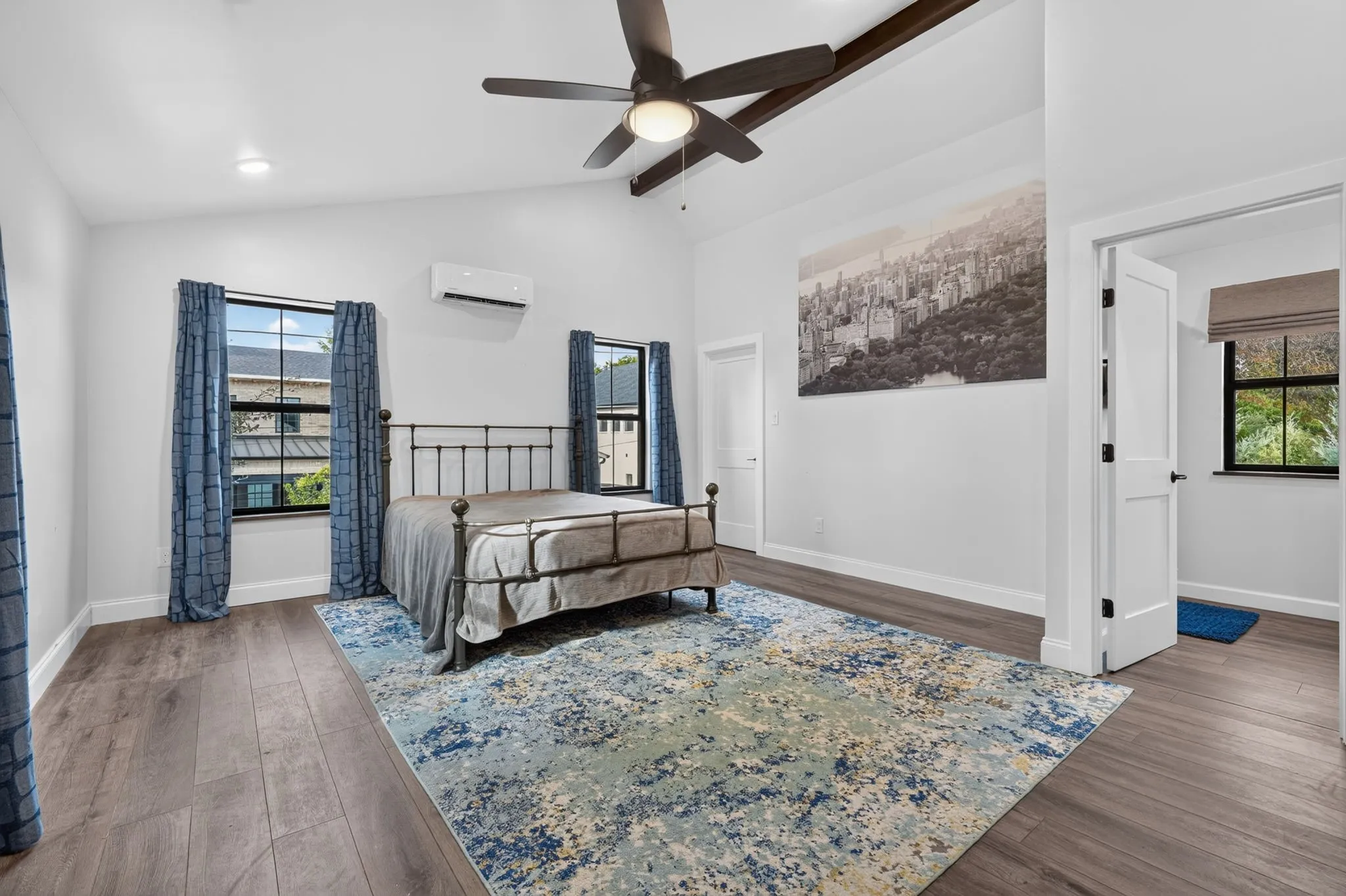 Single Family Residence For Sale in Dallas County , 3911 Highgrove Drive, Dallas, Texas 75220, 4 Bedroom, 3 Bathroom, 2 Garage spaces, 2,106 Sqft, built in 1951, mls#21395714, Real Estate Agent in Dallas, Homes For Sale in Dallas county, Homes For Sale in Dallas, Realtor in Dallas Texas, Real Estate Brokerage Independent Realty Texas, Luminita Cordes Realtor