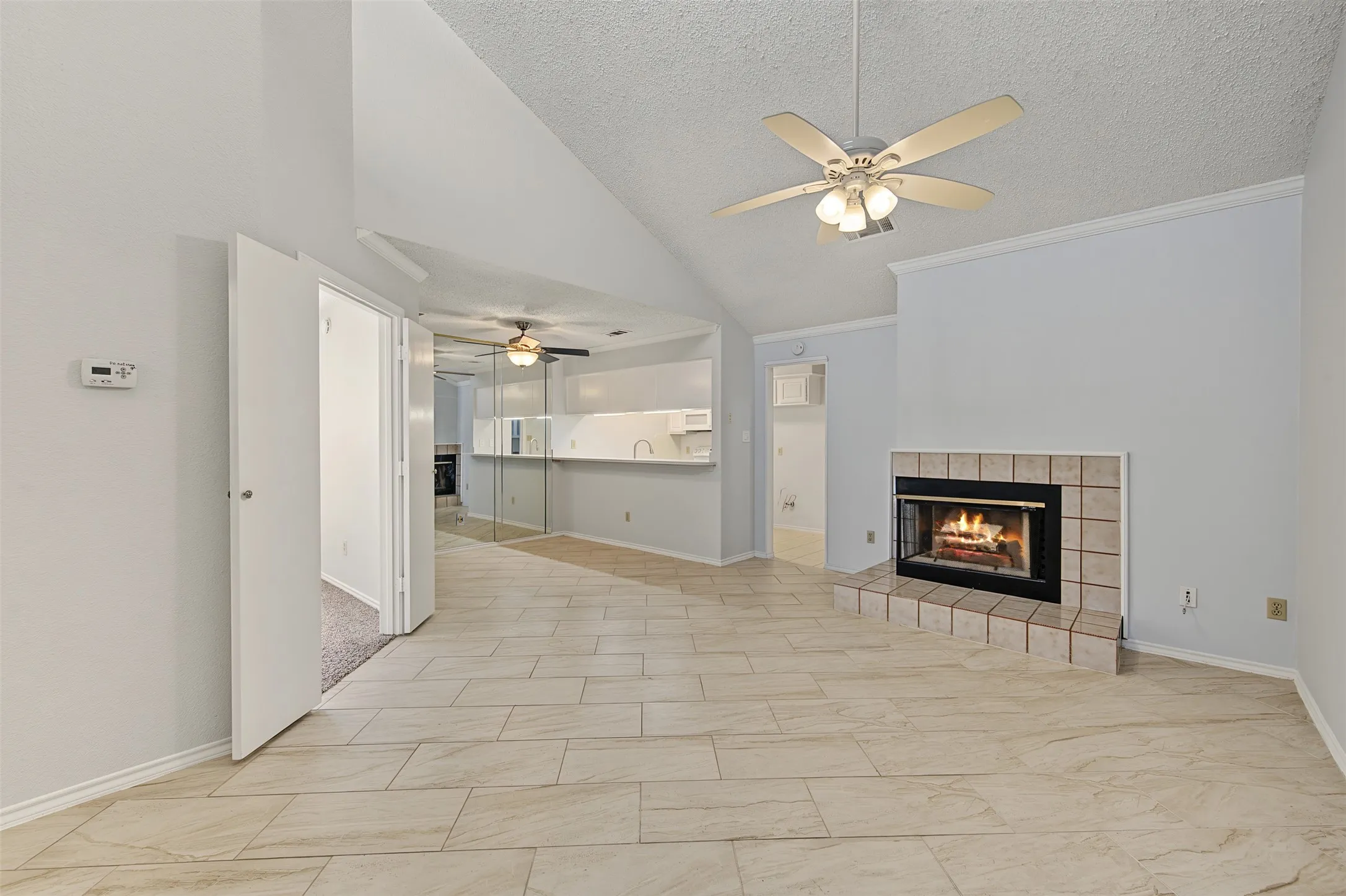 Townhouse For Sale in Dallas County , 2800 Keller Springs Road 1D, Carrollton, Texas 75006, 2 Bedroom, 1 Bathroom, 2 Garage spaces, 980 Sqft, built in 1985, mls#21395478, Real Estate Agent in Carrollton, Homes For Sale in Dallas county, Homes For Sale in Carrollton, Realtor in Carrollton Texas, Real Estate Brokerage Independent Realty Texas, Luminita Cordes Realtor