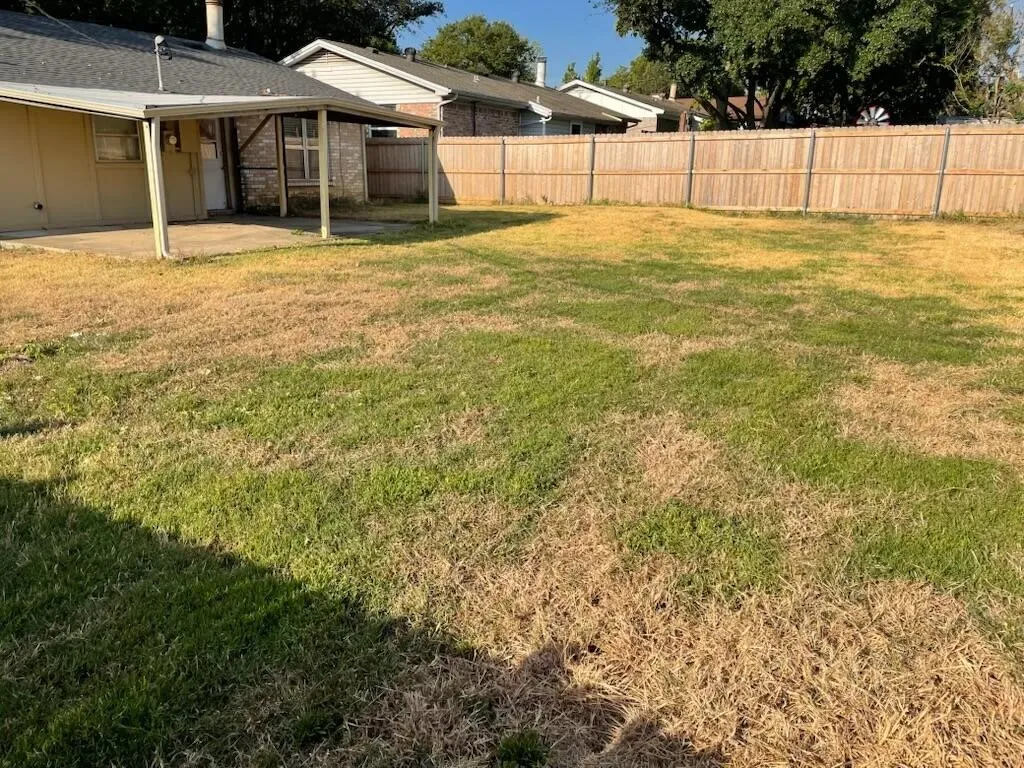 Single Family Residence For Sale in Tarrant County , 915 Lemontree Drive, Arlington, Texas 76017, 3 Bedroom, 2 Bathroom, 2 Garage spaces, 1,254 Sqft, built in 1980, mls#21395806, Real Estate Agent in Arlington, Homes For Sale in Tarrant county, Homes For Sale in Arlington, Realtor in Arlington Texas, Real Estate Brokerage Independent Realty Texas, Luminita Cordes Realtor