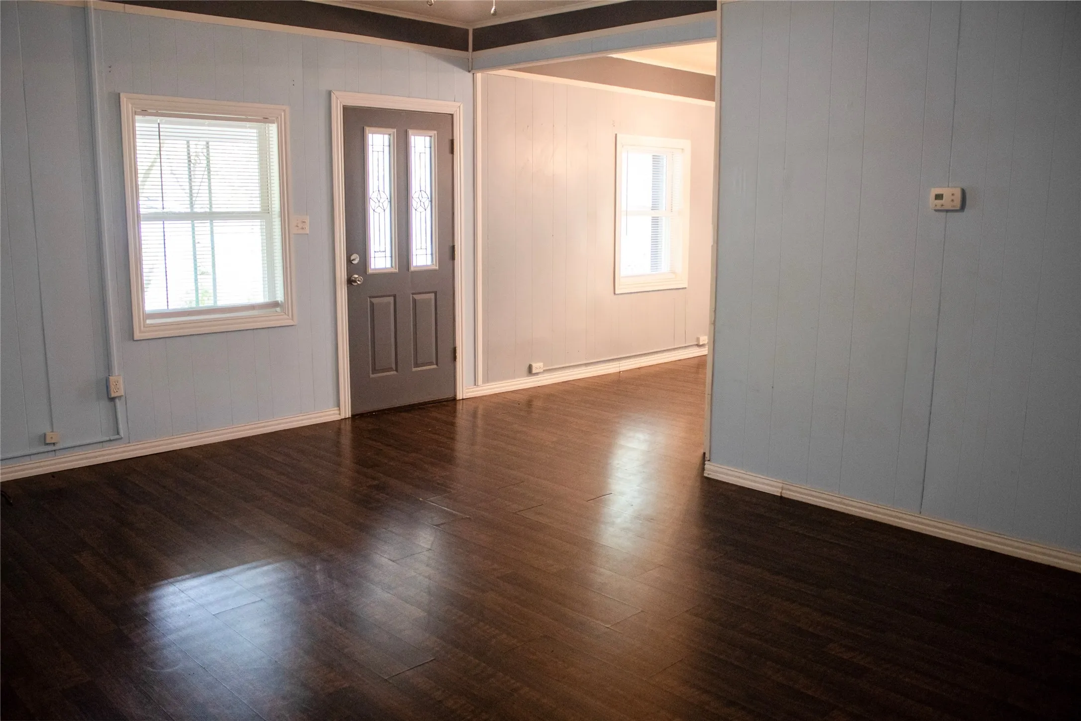 Single Family Residence For Rent in Grayson County , 1001 Star Street, Denison, Texas 75020, 2 Bedroom, 1 Bathroom, Garage spaces, 1,160 Sqft, built in 1945, mls#21395800, Real Estate Agent in Denison, Homes For Rent in Grayson county, Homes For Rent in Denison, Realtor in Denison Texas, Real Estate Brokerage Independent Realty Texas, Luminita Cordes Realtor