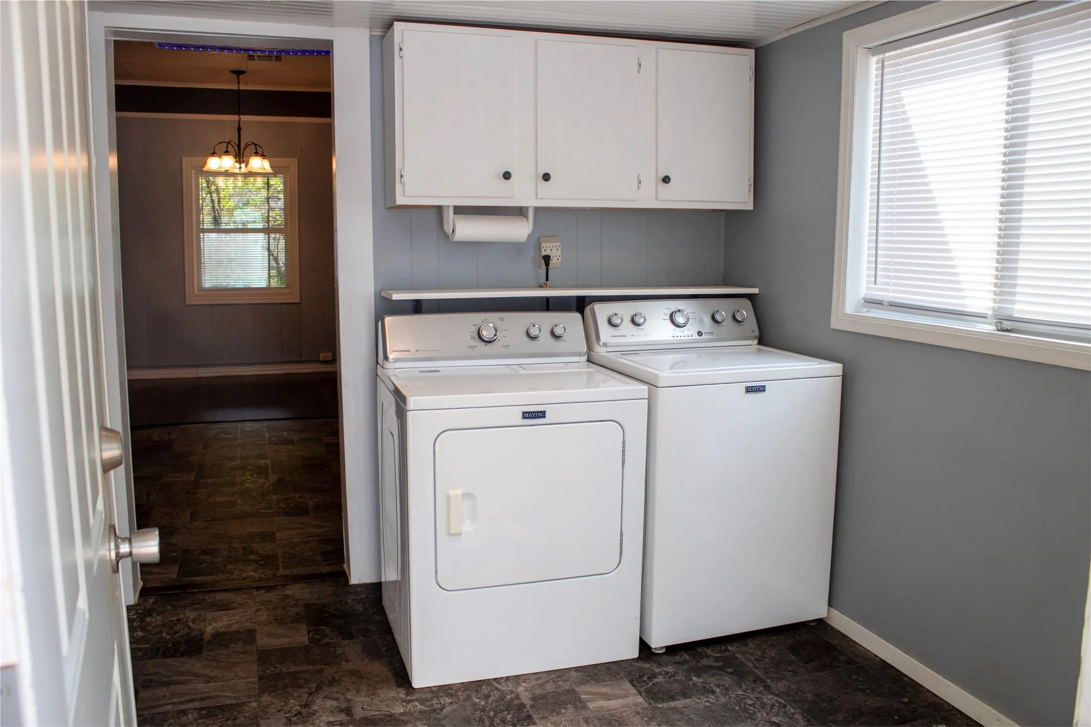 Single Family Residence For Rent in Grayson County , 1001 Star Street, Denison, Texas 75020, 2 Bedroom, 1 Bathroom, Garage spaces, 1,160 Sqft, built in 1945, mls#21395800, Real Estate Agent in Denison, Homes For Rent in Grayson county, Homes For Rent in Denison, Realtor in Denison Texas, Real Estate Brokerage Independent Realty Texas, Luminita Cordes Realtor