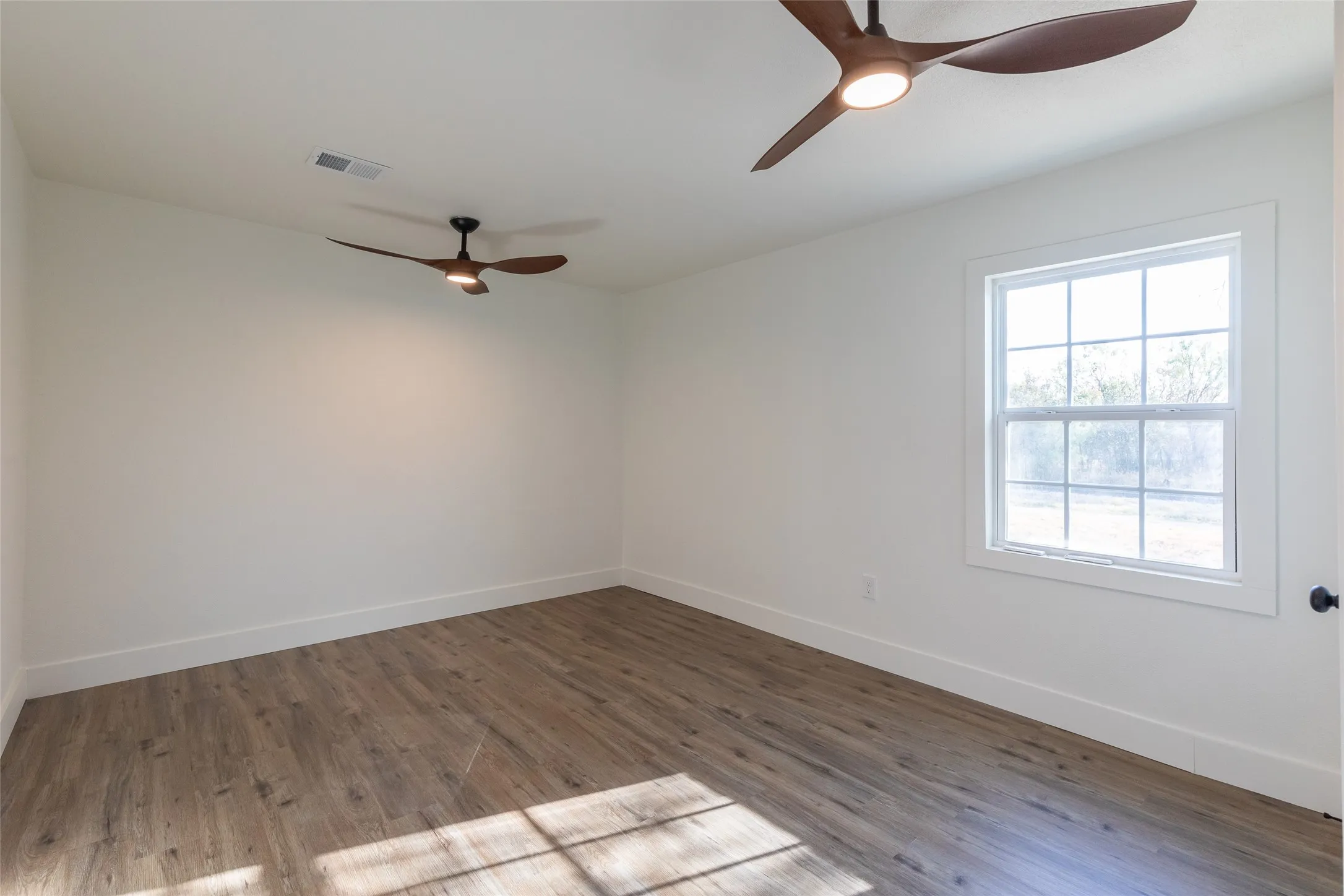 Single Family Residence For Sale in Taylor County , 909 Lane Avenue, Abilene, Texas 79601, 3 Bedroom, 2 Bathroom, 2 Garage spaces, 1,182 Sqft, built in 1957, mls#21393799, Real Estate Agent in Abilene, Homes For Sale in Taylor county, Homes For Sale in Abilene, Realtor in Abilene Texas, Real Estate Brokerage Independent Realty Texas, Luminita Cordes Realtor