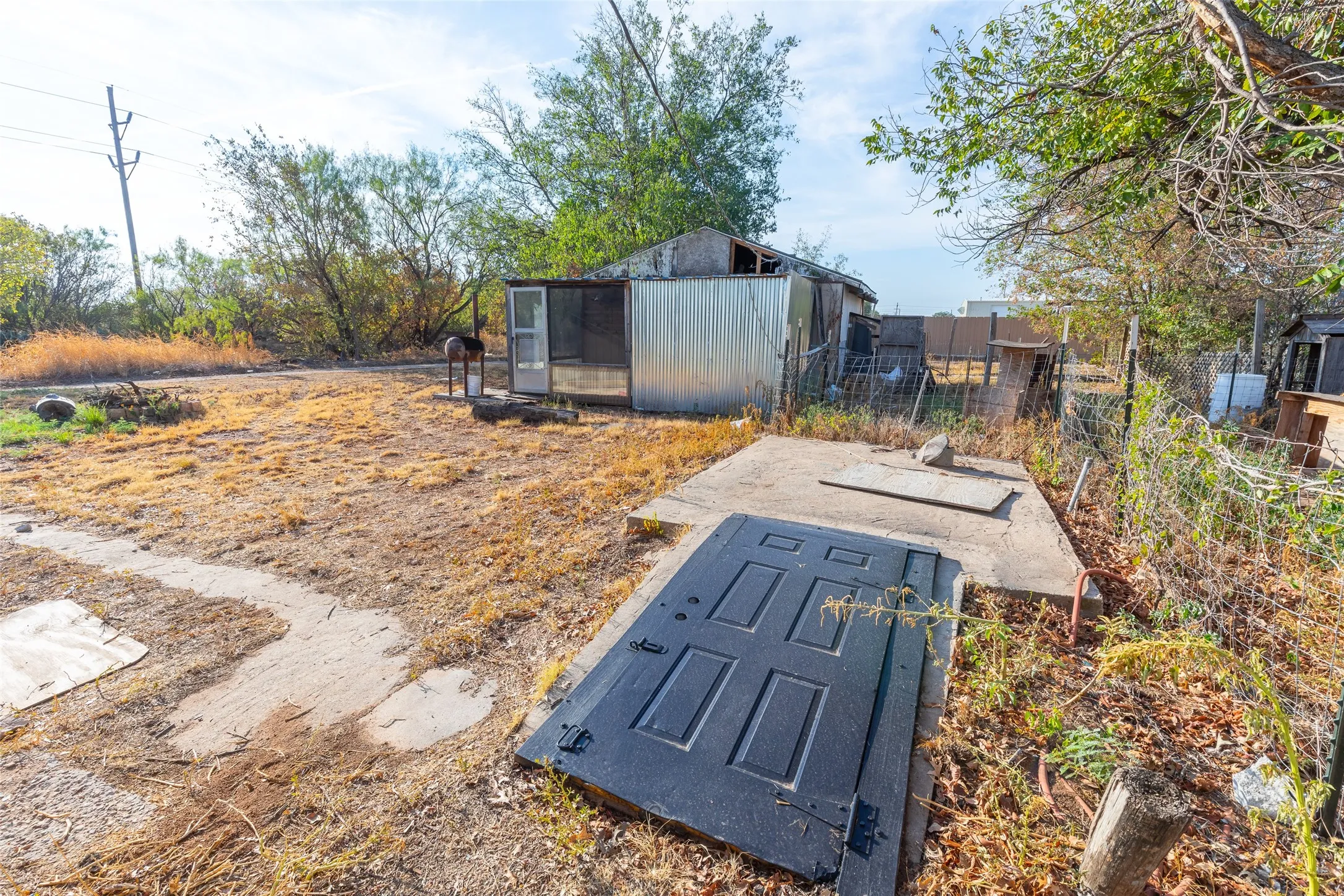 Single Family Residence For Sale in Taylor County , 909 Lane Avenue, Abilene, Texas 79601, 3 Bedroom, 2 Bathroom, 2 Garage spaces, 1,182 Sqft, built in 1957, mls#21393799, Real Estate Agent in Abilene, Homes For Sale in Taylor county, Homes For Sale in Abilene, Realtor in Abilene Texas, Real Estate Brokerage Independent Realty Texas, Luminita Cordes Realtor