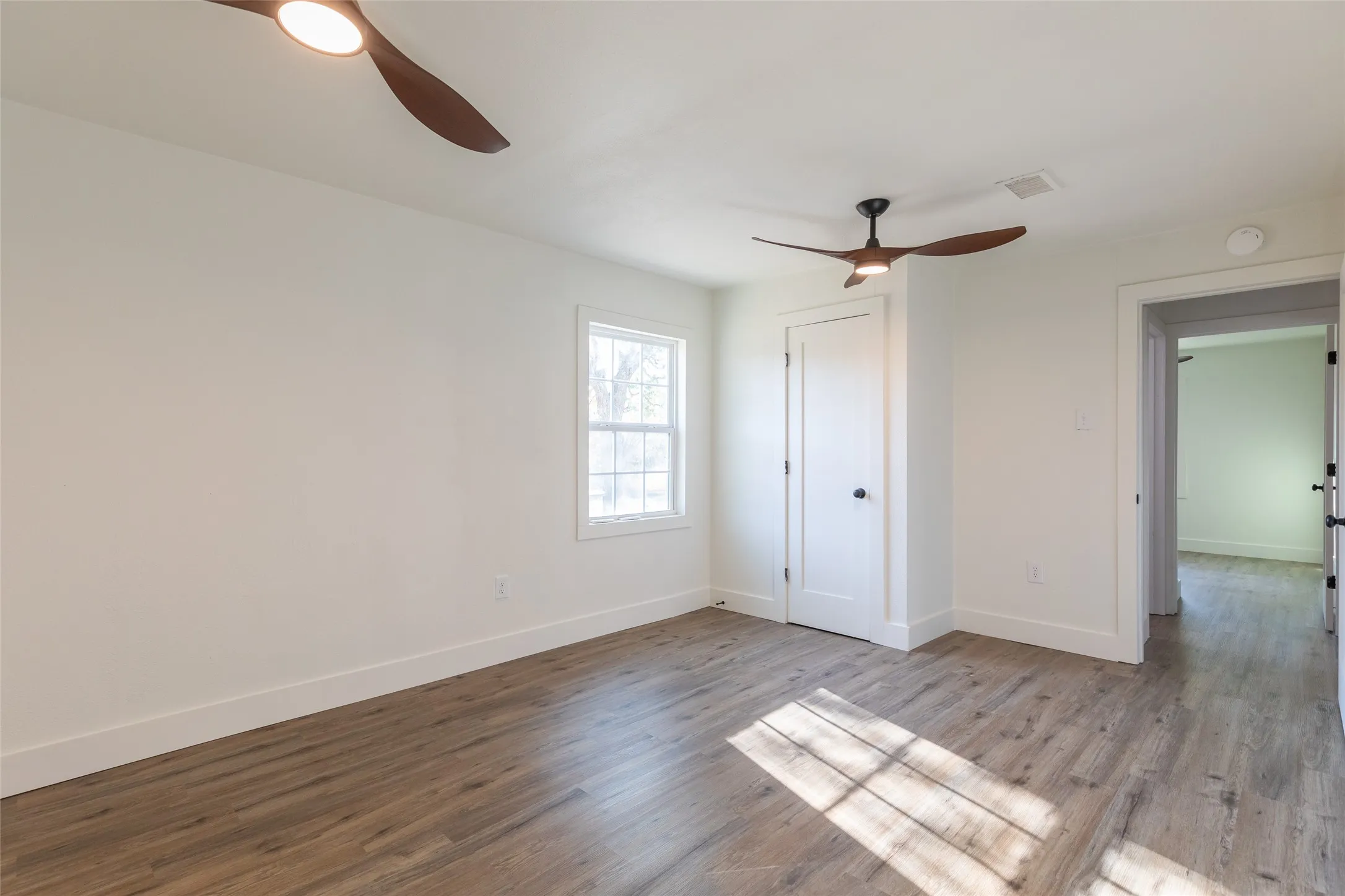 Single Family Residence For Sale in Taylor County , 909 Lane Avenue, Abilene, Texas 79601, 3 Bedroom, 2 Bathroom, 2 Garage spaces, 1,182 Sqft, built in 1957, mls#21393799, Real Estate Agent in Abilene, Homes For Sale in Taylor county, Homes For Sale in Abilene, Realtor in Abilene Texas, Real Estate Brokerage Independent Realty Texas, Luminita Cordes Realtor