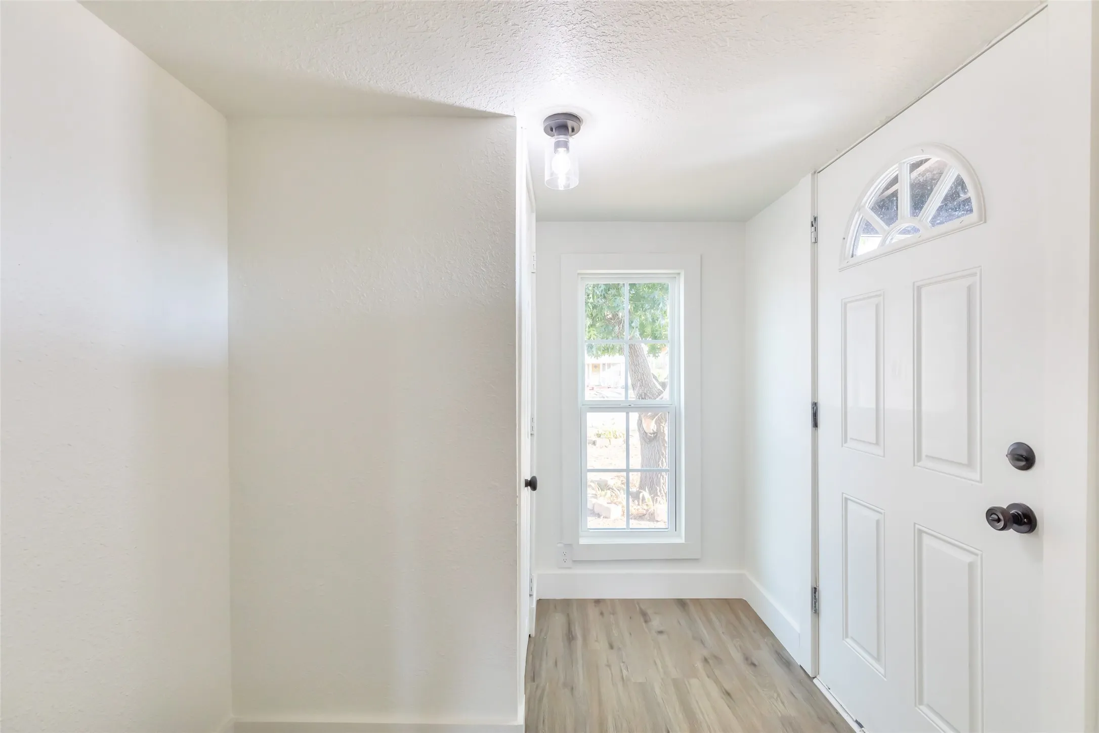 Single Family Residence For Sale in Taylor County , 909 Lane Avenue, Abilene, Texas 79601, 3 Bedroom, 2 Bathroom, 2 Garage spaces, 1,182 Sqft, built in 1957, mls#21393799, Real Estate Agent in Abilene, Homes For Sale in Taylor county, Homes For Sale in Abilene, Realtor in Abilene Texas, Real Estate Brokerage Independent Realty Texas, Luminita Cordes Realtor