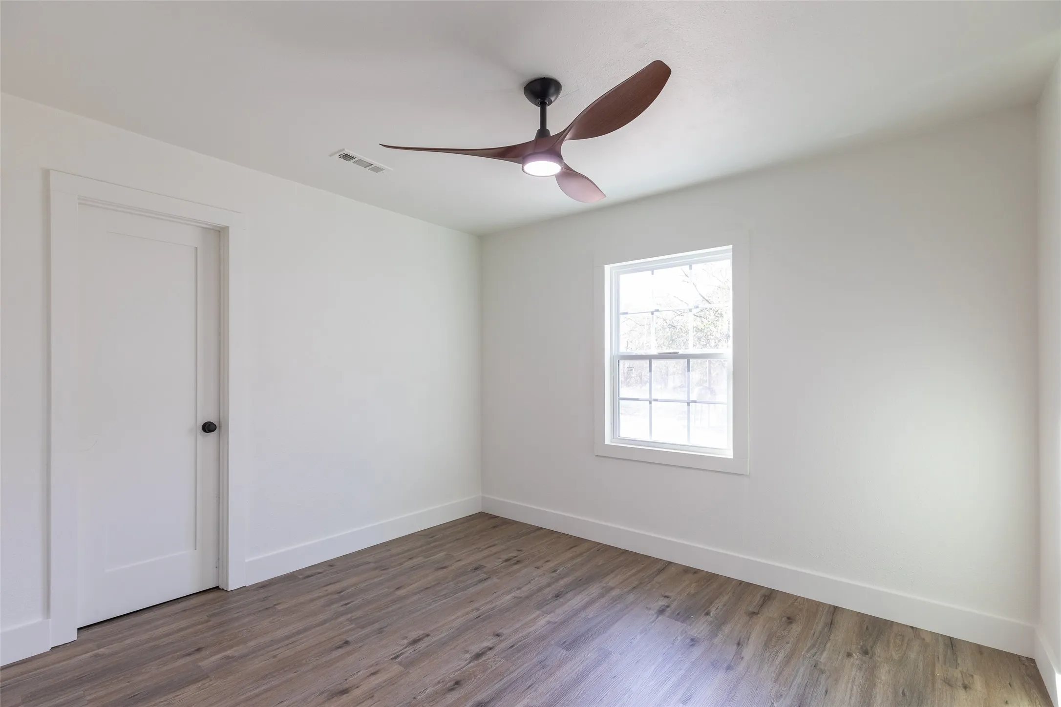 Single Family Residence For Sale in Taylor County , 909 Lane Avenue, Abilene, Texas 79601, 3 Bedroom, 2 Bathroom, 2 Garage spaces, 1,182 Sqft, built in 1957, mls#21393799, Real Estate Agent in Abilene, Homes For Sale in Taylor county, Homes For Sale in Abilene, Realtor in Abilene Texas, Real Estate Brokerage Independent Realty Texas, Luminita Cordes Realtor