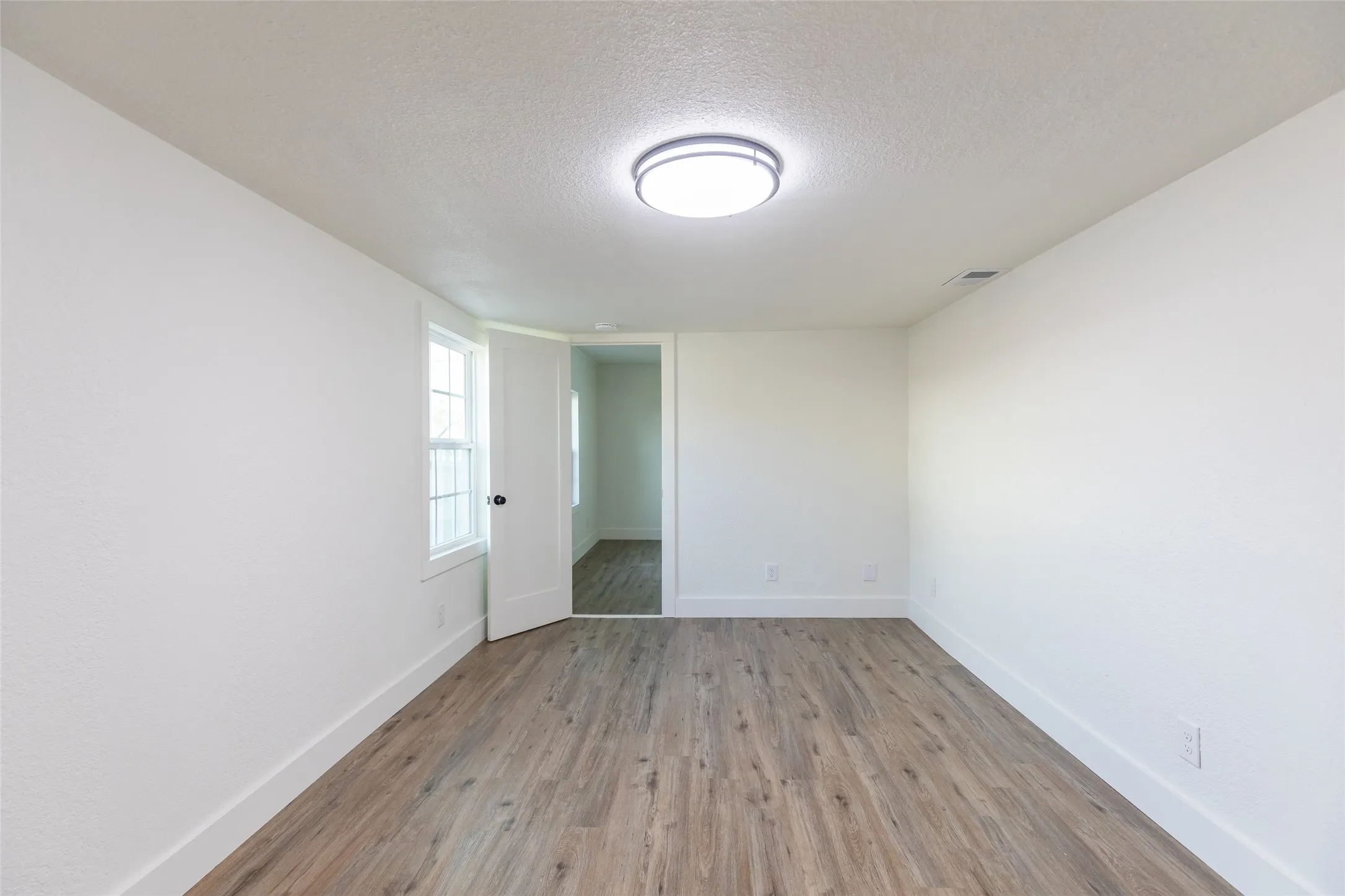 Single Family Residence For Sale in Taylor County , 909 Lane Avenue, Abilene, Texas 79601, 3 Bedroom, 2 Bathroom, 2 Garage spaces, 1,182 Sqft, built in 1957, mls#21393799, Real Estate Agent in Abilene, Homes For Sale in Taylor county, Homes For Sale in Abilene, Realtor in Abilene Texas, Real Estate Brokerage Independent Realty Texas, Luminita Cordes Realtor