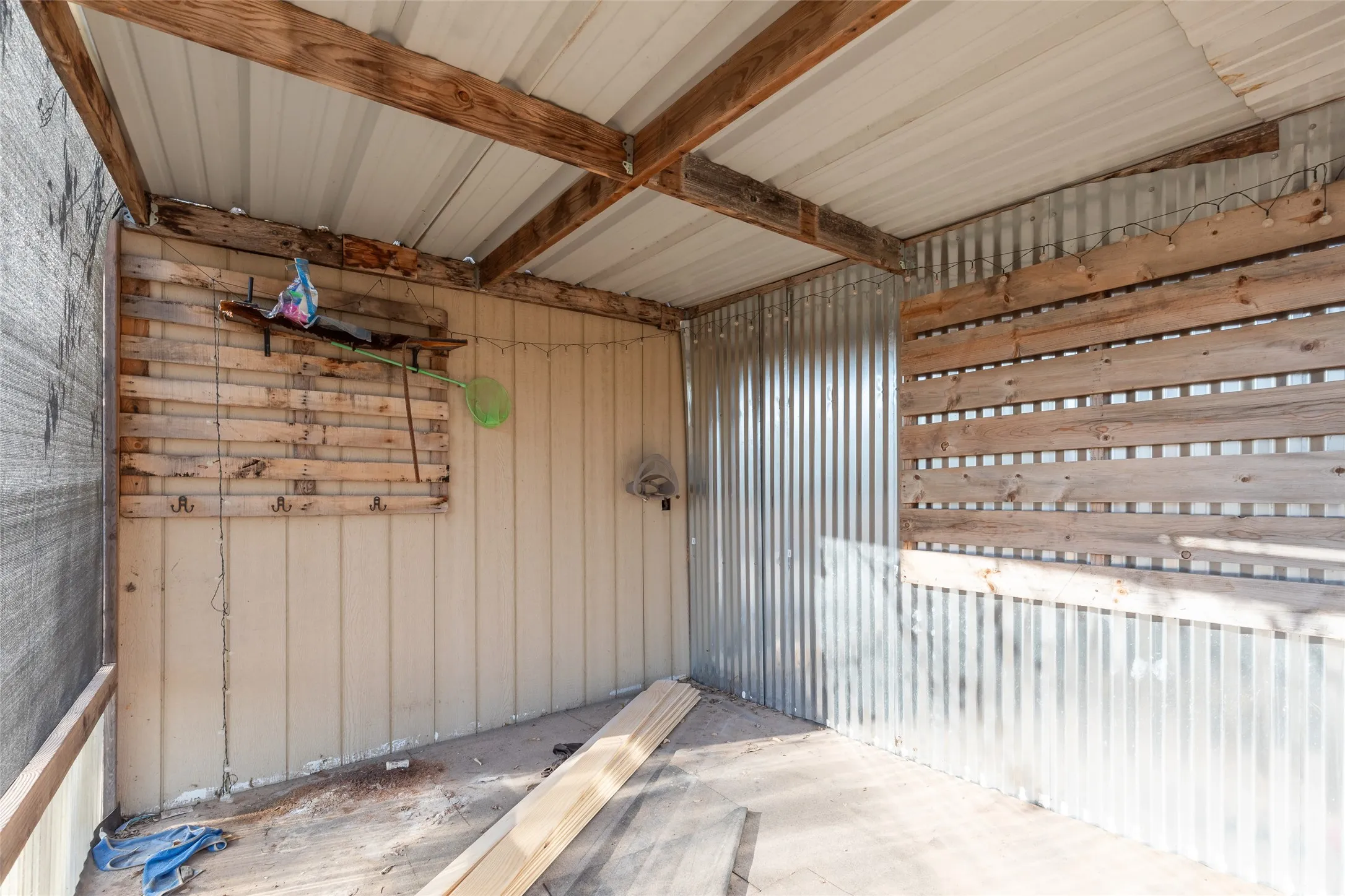 Single Family Residence For Sale in Taylor County , 909 Lane Avenue, Abilene, Texas 79601, 3 Bedroom, 2 Bathroom, 2 Garage spaces, 1,182 Sqft, built in 1957, mls#21393799, Real Estate Agent in Abilene, Homes For Sale in Taylor county, Homes For Sale in Abilene, Realtor in Abilene Texas, Real Estate Brokerage Independent Realty Texas, Luminita Cordes Realtor
