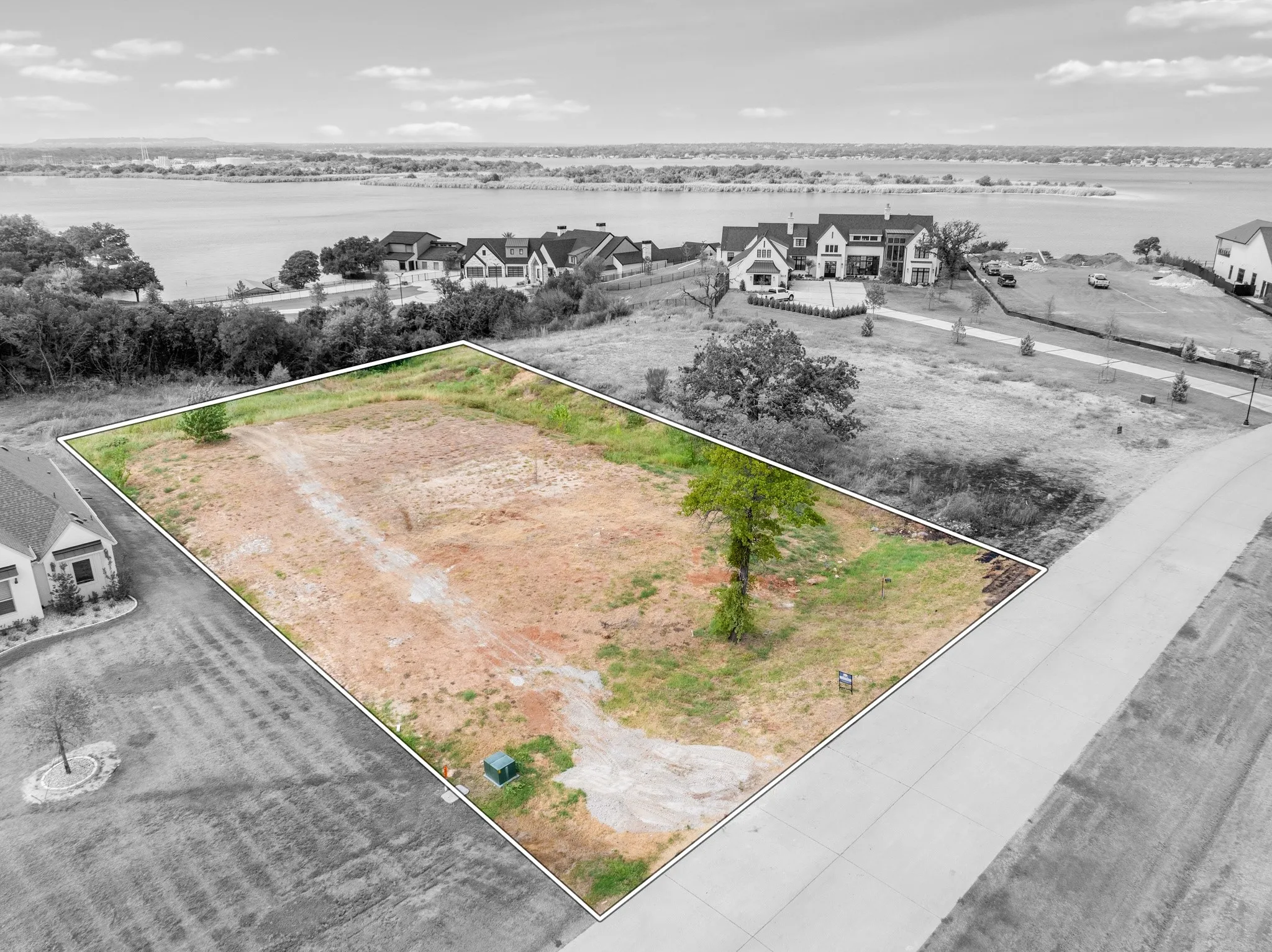 Lot lines are approximate