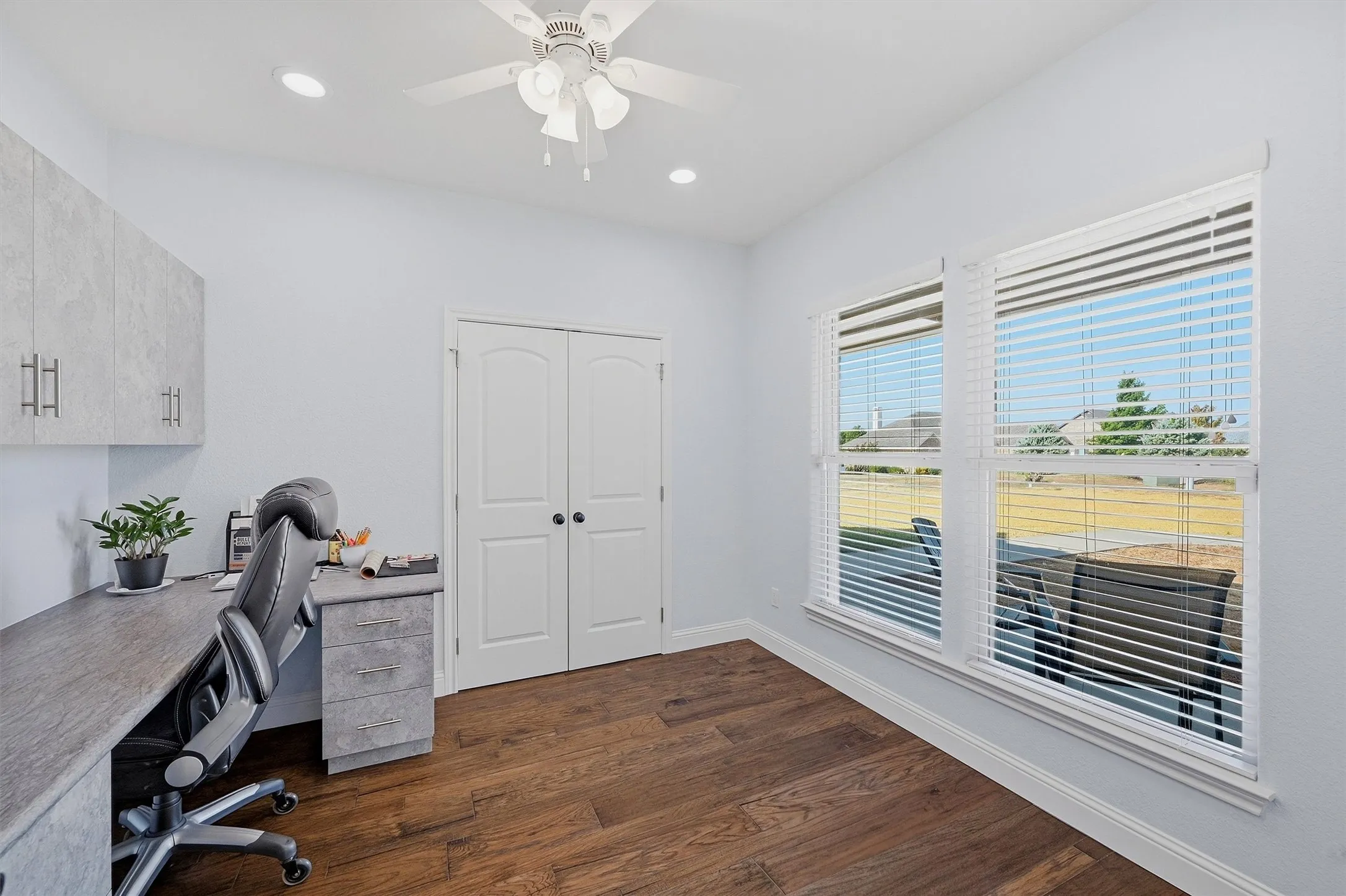 Single Family Residence For Sale in Grayson County , 1001 Johnson Trail, Bells, Texas 75414, 4 Bedroom, 3 Bathroom, 2 Garage spaces, 2,498 Sqft, built in 2022, mls#21393309, Real Estate Agent in Bells, Homes For Sale in Grayson county, Homes For Sale in Bells, Realtor in Bells Texas, Real Estate Brokerage Independent Realty Texas, Luminita Cordes Realtor