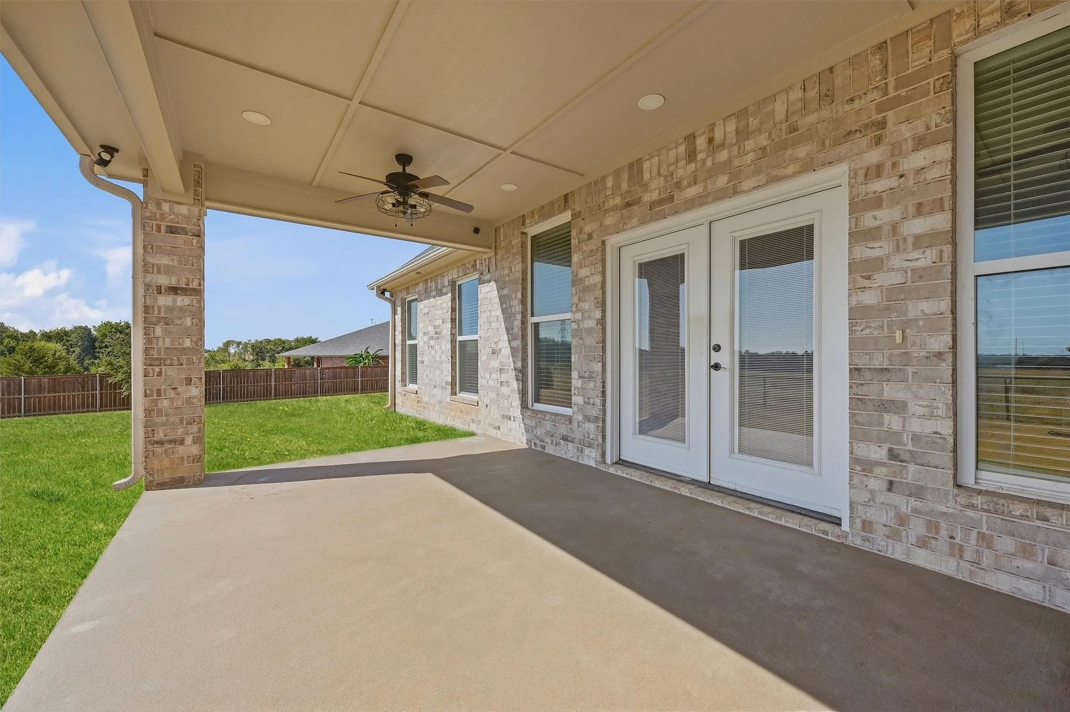 Single Family Residence For Sale in Grayson County , 1001 Johnson Trail, Bells, Texas 75414, 4 Bedroom, 3 Bathroom, 2 Garage spaces, 2,498 Sqft, built in 2022, mls#21393309, Real Estate Agent in Bells, Homes For Sale in Grayson county, Homes For Sale in Bells, Realtor in Bells Texas, Real Estate Brokerage Independent Realty Texas, Luminita Cordes Realtor