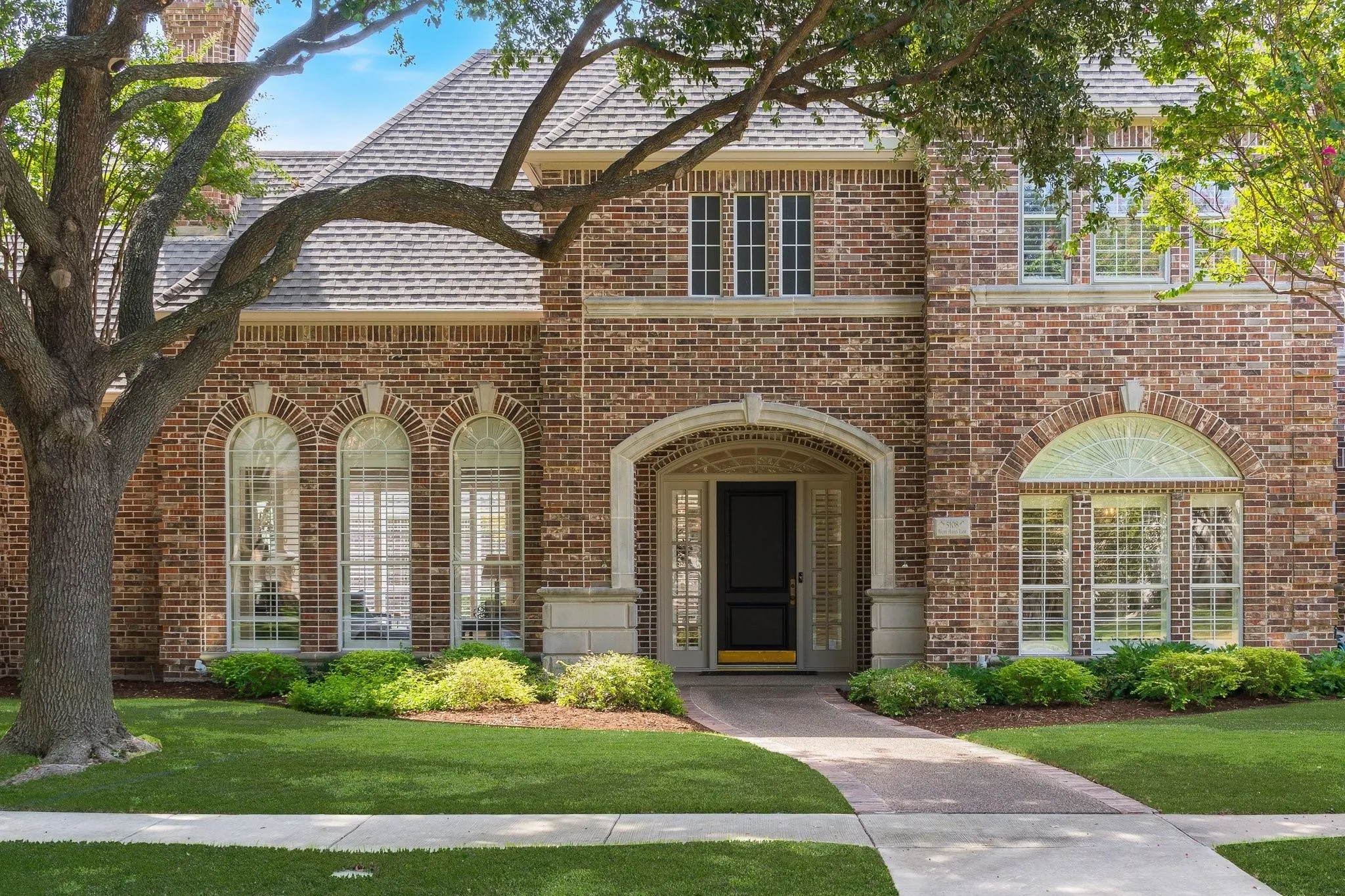 Single Family Residence For Sale in Collin County , 5108 Water Haven Lane, Plano, Texas 75093, 4 Bedroom, 6 Bathroom, 3 Garage spaces, 4,621 Sqft, built in 1994, mls#21391512, Real Estate Agent in Plano, Homes For Sale in Collin county, Homes For Sale in Plano, Realtor in Plano Texas, Real Estate Brokerage Independent Realty Texas, Luminita Cordes Realtor