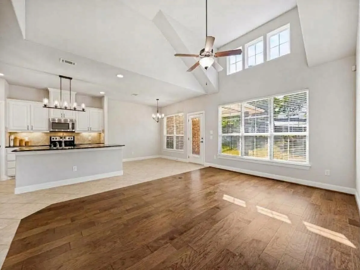Single Family Residence For Sale in Collin County , 316 Terra Verde Lane, Mc Kinney, Texas 75069, 2 Bedroom, 2 Bathroom, 2 Garage spaces, 1,498 Sqft, built in 2012, mls#21392211, Real Estate Agent in Mc Kinney, Homes For Sale in Collin county, Homes For Sale in Mc Kinney, Realtor in Mc Kinney Texas, Real Estate Brokerage Independent Realty Texas, Luminita Cordes Realtor