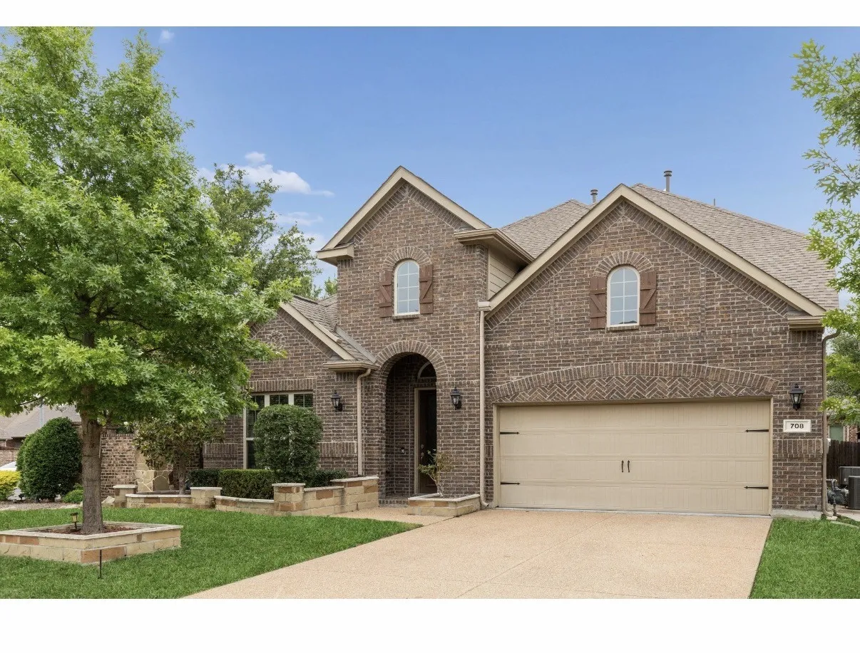 Single Family Residence For Sale