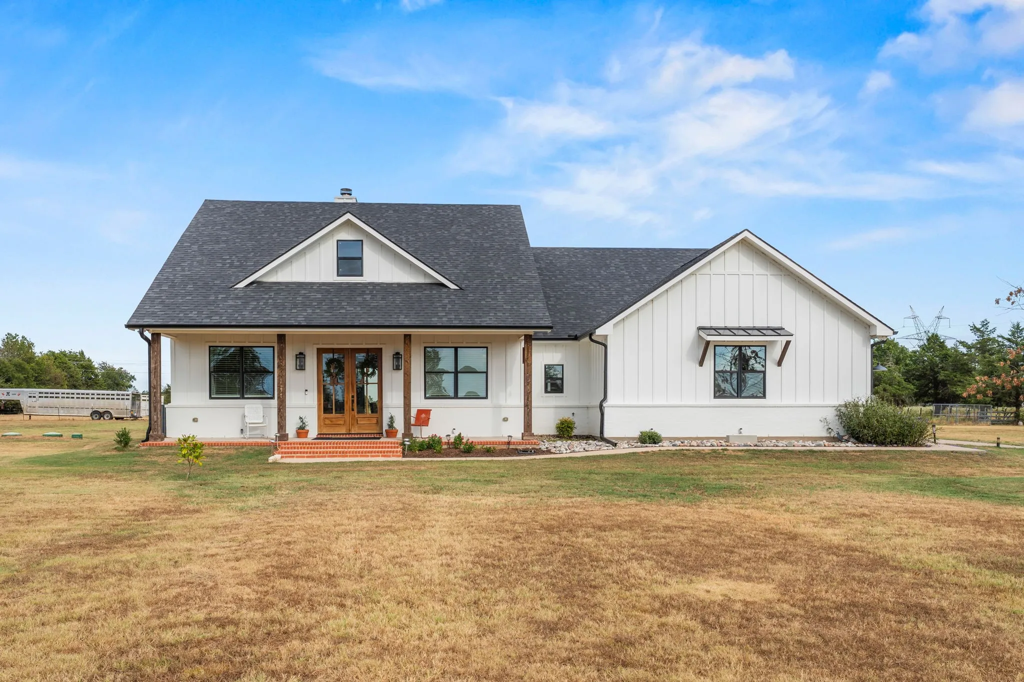 Single Family Residence For Sale in Fannin County , 1742 Recreation Road 3, Bonham, Texas 75418, 3 Bedroom, 3 Bathroom, 2 Garage spaces, 2,077 Sqft, built in 2020, mls#21394588, Real Estate Agent in Bonham, Homes For Sale in Fannin county, Homes For Sale in Bonham, Realtor in Bonham Texas, Real Estate Brokerage Independent Realty Texas, Luminita Cordes Realtor
