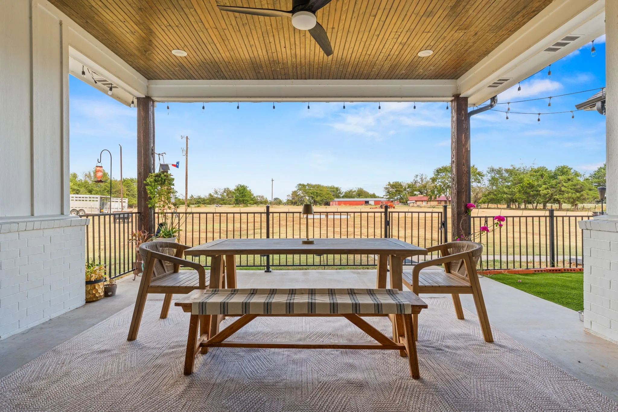 Single Family Residence For Sale in Fannin County , 1742 Recreation Road 3, Bonham, Texas 75418, 3 Bedroom, 3 Bathroom, 2 Garage spaces, 2,077 Sqft, built in 2020, mls#21394588, Real Estate Agent in Bonham, Homes For Sale in Fannin county, Homes For Sale in Bonham, Realtor in Bonham Texas, Real Estate Brokerage Independent Realty Texas, Luminita Cordes Realtor