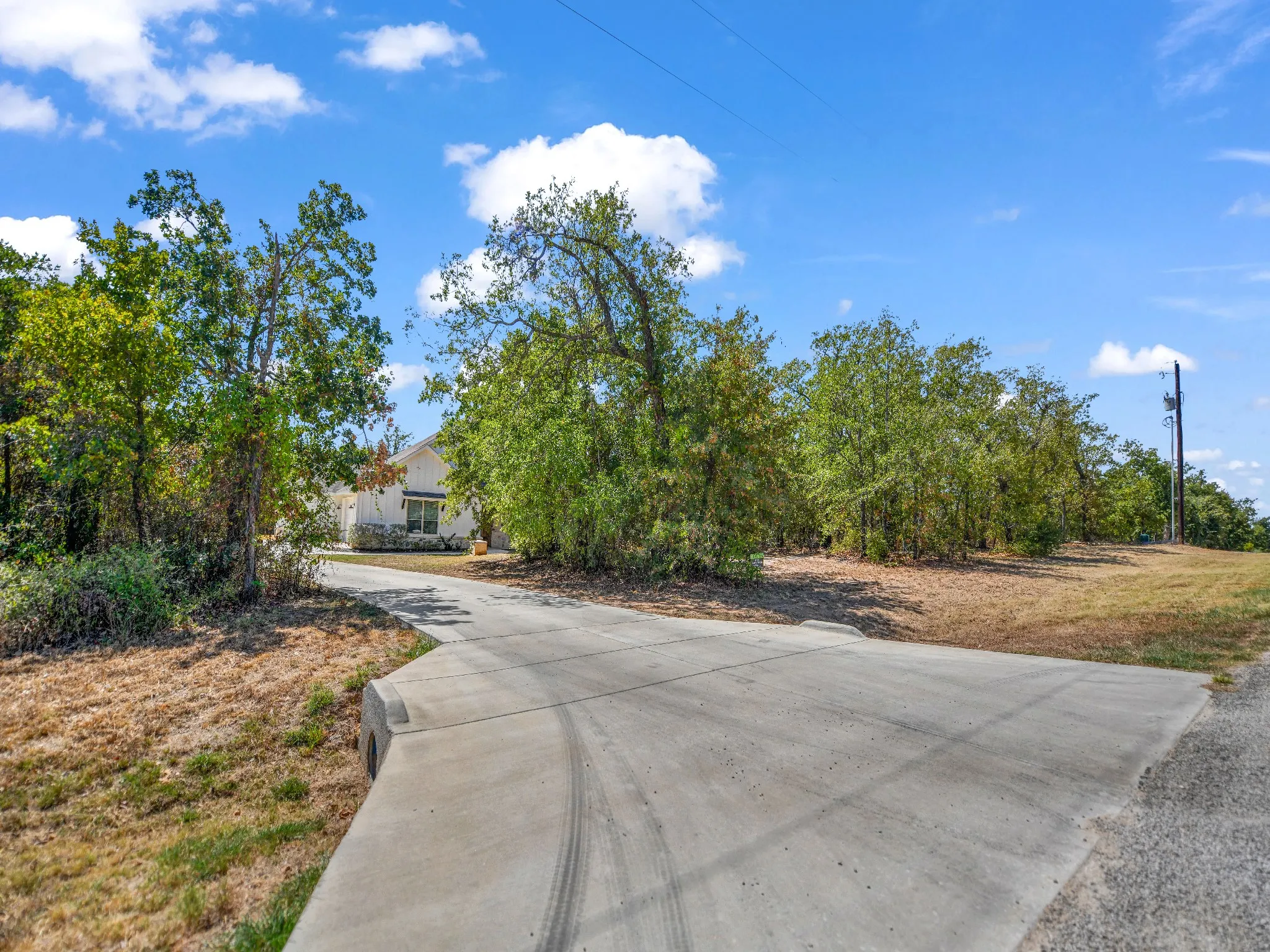 Single Family Residence For Rent in Parker County , 183 Graystone Drive, Weatherford, Texas 76088, 4 Bedroom, 2 Bathroom, 3 Garage spaces, 2,239 Sqft, built in 2022, mls#21395349, Real Estate Agent in Weatherford, Homes For Rent in Parker county, Homes For Rent in Weatherford, Realtor in Weatherford Texas, Real Estate Brokerage Independent Realty Texas, Luminita Cordes Realtor