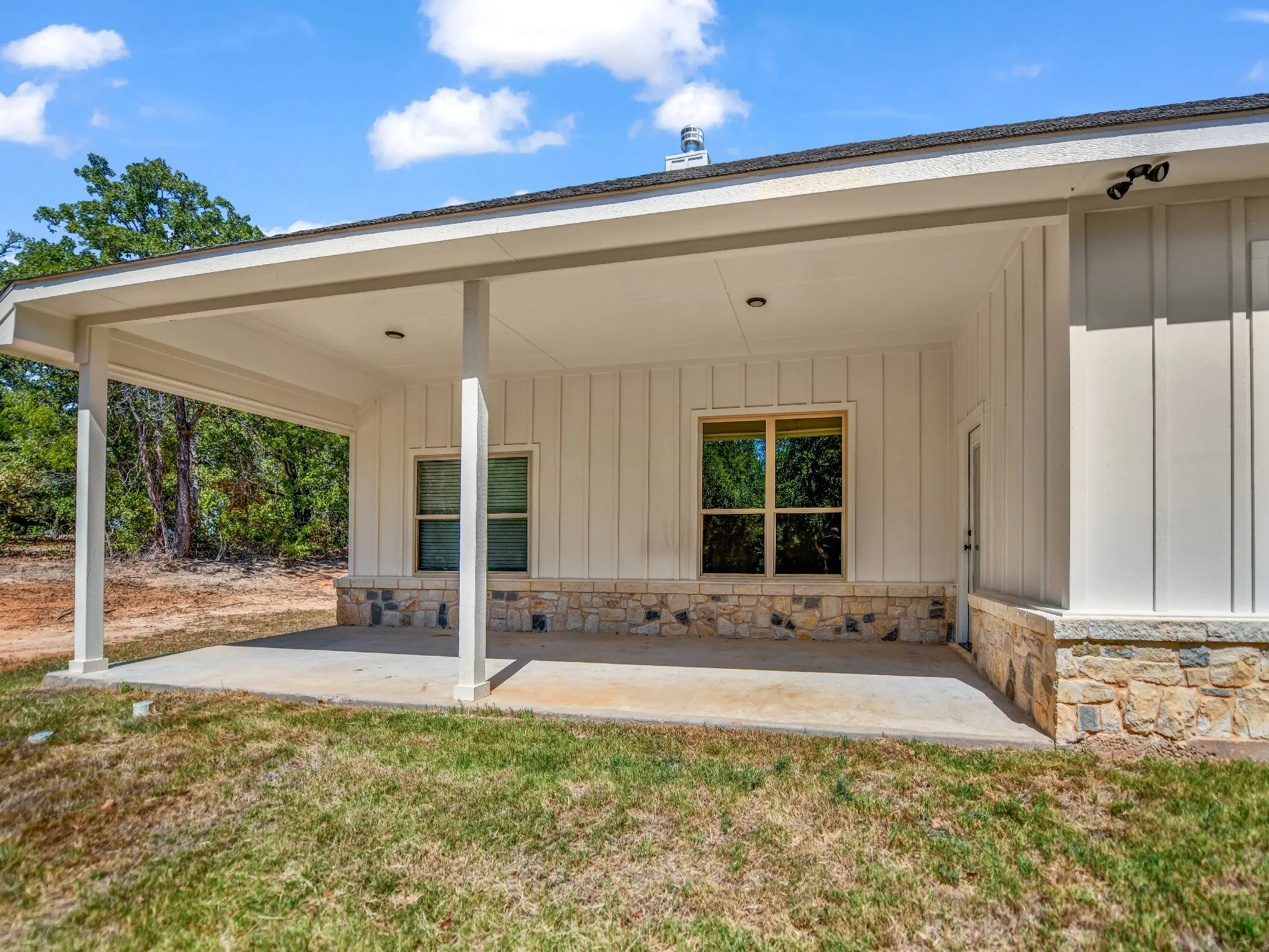 Single Family Residence For Rent in Parker County , 183 Graystone Drive, Weatherford, Texas 76088, 4 Bedroom, 2 Bathroom, 3 Garage spaces, 2,239 Sqft, built in 2022, mls#21395349, Real Estate Agent in Weatherford, Homes For Rent in Parker county, Homes For Rent in Weatherford, Realtor in Weatherford Texas, Real Estate Brokerage Independent Realty Texas, Luminita Cordes Realtor