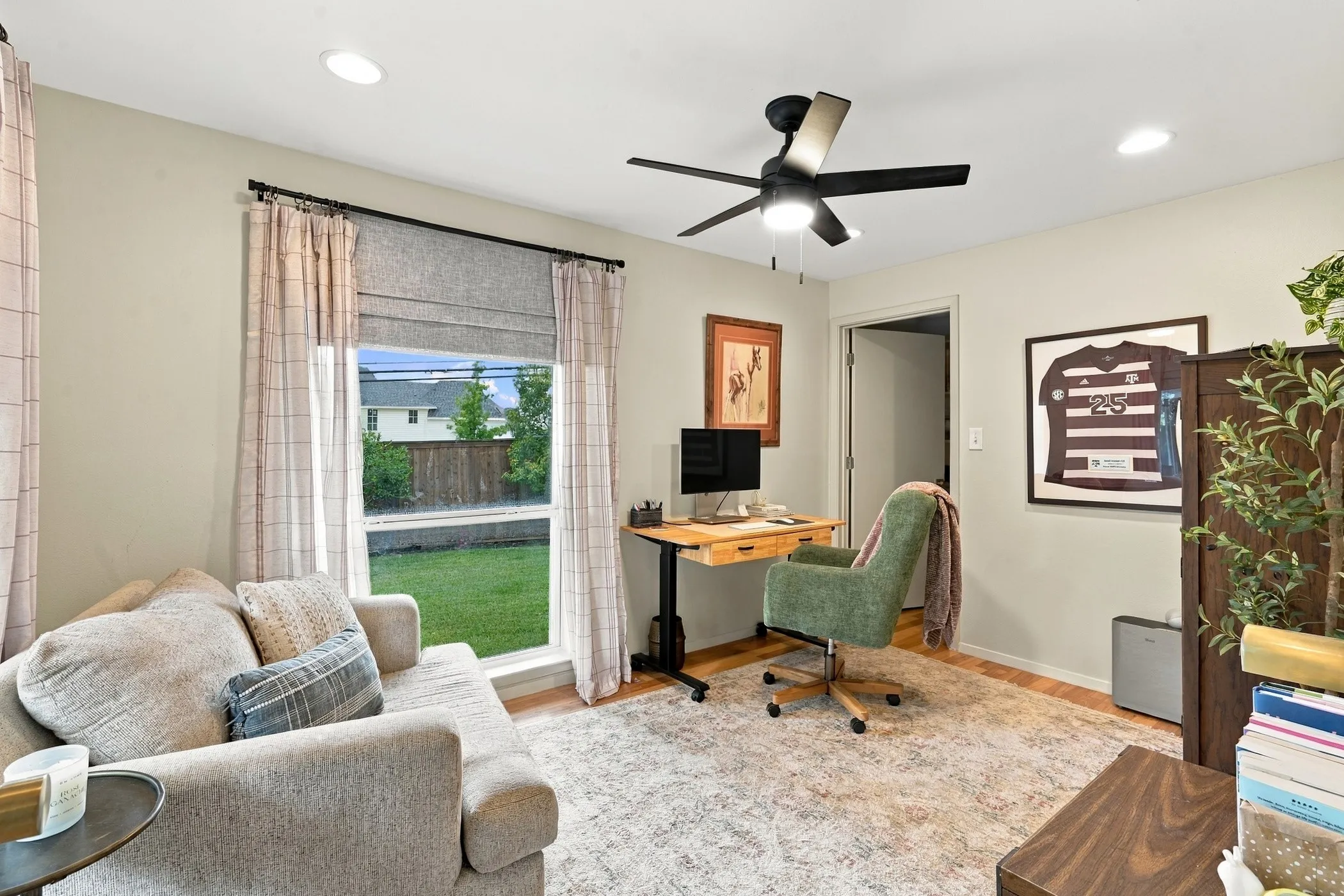 Single Family Residence For Sale in Dallas County , 9307 Crestedge Drive, Dallas, Texas 75238, 5 Bedroom, 2 Bathroom, 2 Garage spaces, 2,322 Sqft, built in 1967, mls#21392352, Real Estate Agent in Dallas, Homes For Sale in Dallas county, Homes For Sale in Dallas, Realtor in Dallas Texas, Real Estate Brokerage Independent Realty Texas, Luminita Cordes Realtor
