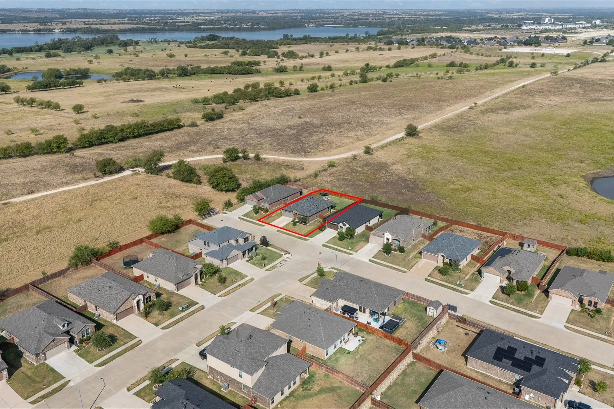 Single Family Residence For Sale in Johnson County , 1924 Albany Lane, Cleburne, Texas 76033, 3 Bedroom, 2 Bathroom, 2 Garage spaces, 1,693 Sqft, built in 2021, mls#21395049, Real Estate Agent in Cleburne, Homes For Sale in Johnson county, Homes For Sale in Cleburne, Realtor in Cleburne Texas, Real Estate Brokerage Independent Realty Texas, Luminita Cordes Realtor