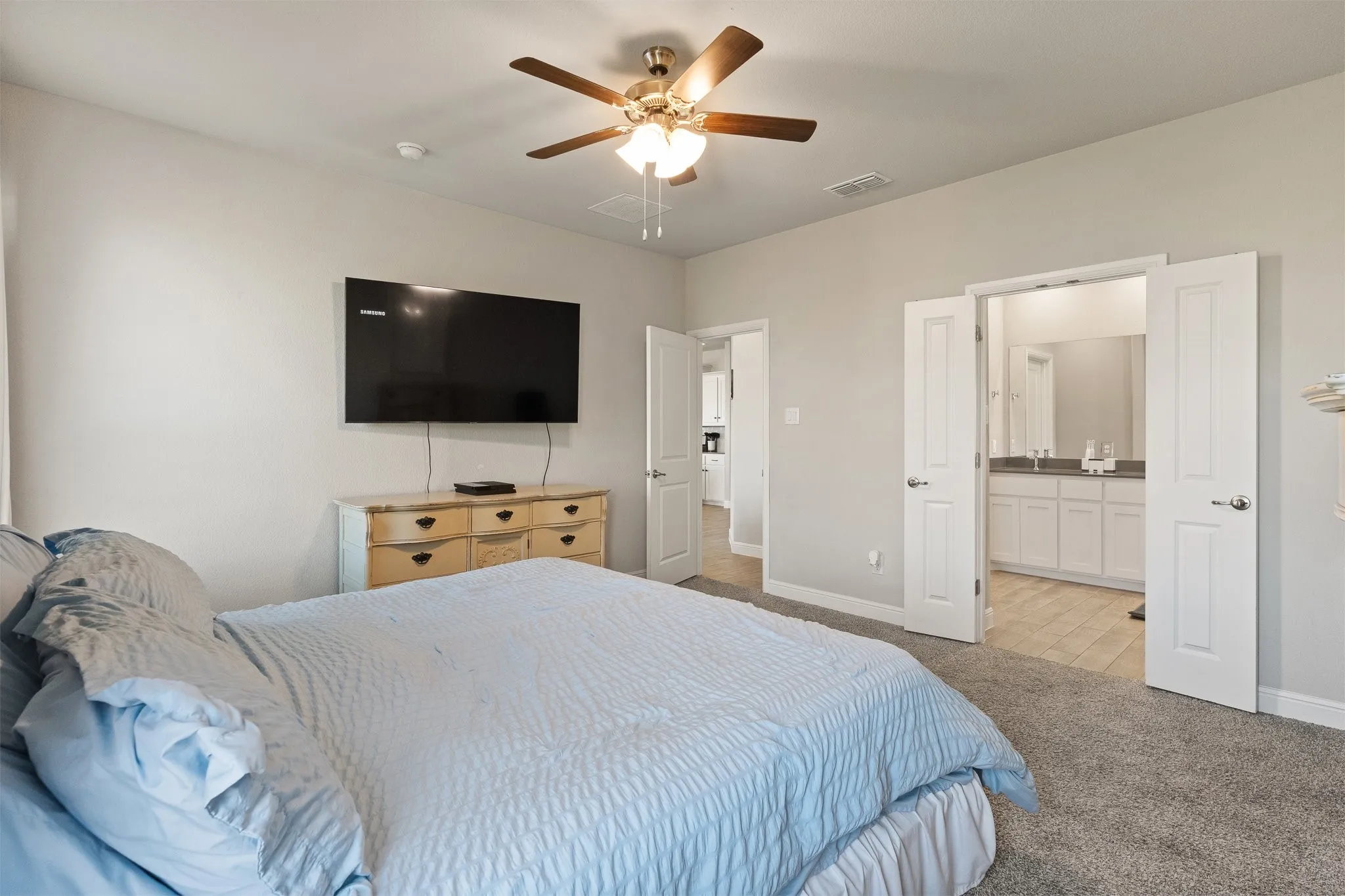 Single Family Residence For Sale in Johnson County , 1924 Albany Lane, Cleburne, Texas 76033, 3 Bedroom, 2 Bathroom, 2 Garage spaces, 1,693 Sqft, built in 2021, mls#21395049, Real Estate Agent in Cleburne, Homes For Sale in Johnson county, Homes For Sale in Cleburne, Realtor in Cleburne Texas, Real Estate Brokerage Independent Realty Texas, Luminita Cordes Realtor