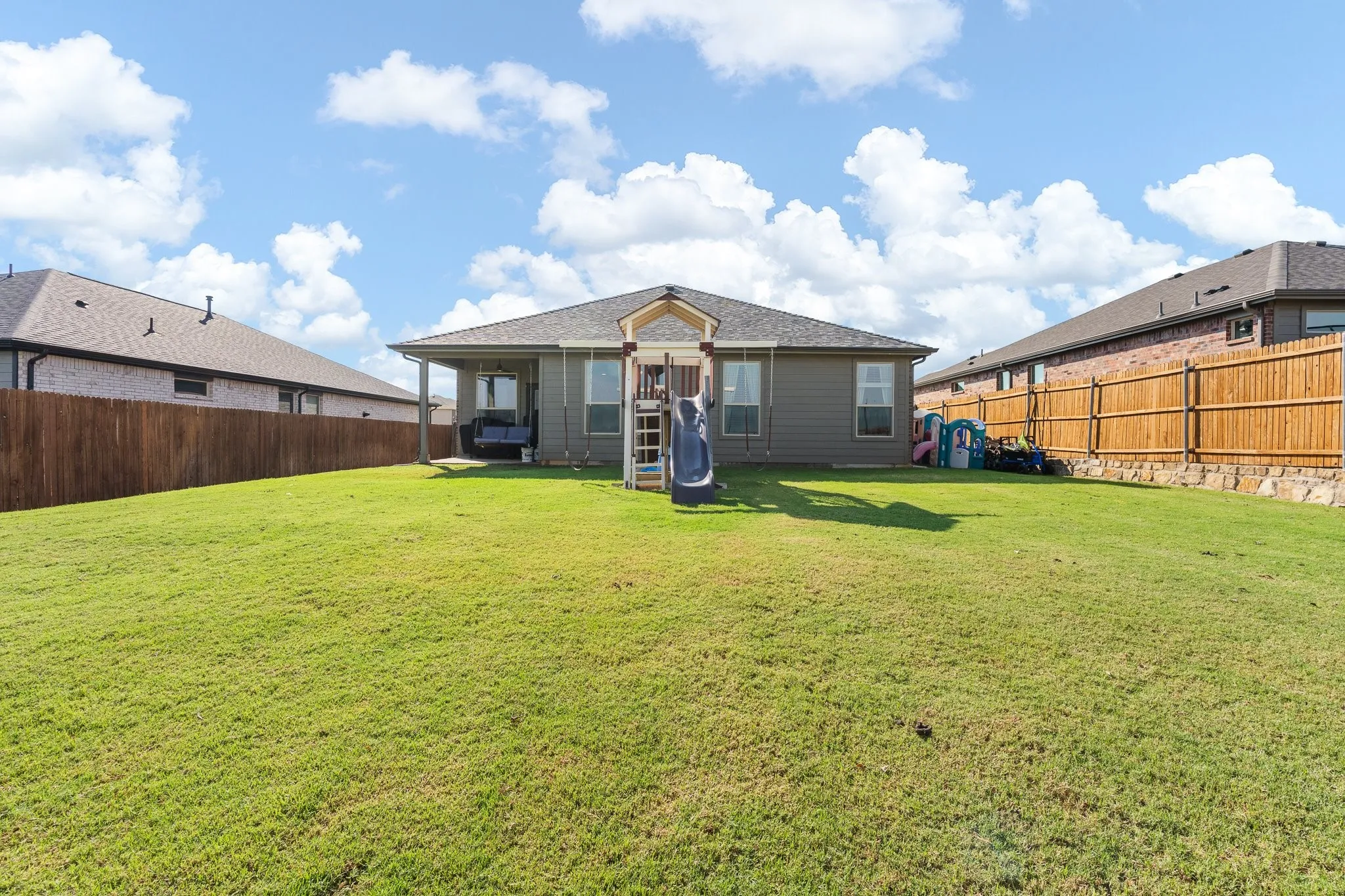Single Family Residence For Sale in Johnson County , 1924 Albany Lane, Cleburne, Texas 76033, 3 Bedroom, 2 Bathroom, 2 Garage spaces, 1,693 Sqft, built in 2021, mls#21395049, Real Estate Agent in Cleburne, Homes For Sale in Johnson county, Homes For Sale in Cleburne, Realtor in Cleburne Texas, Real Estate Brokerage Independent Realty Texas, Luminita Cordes Realtor