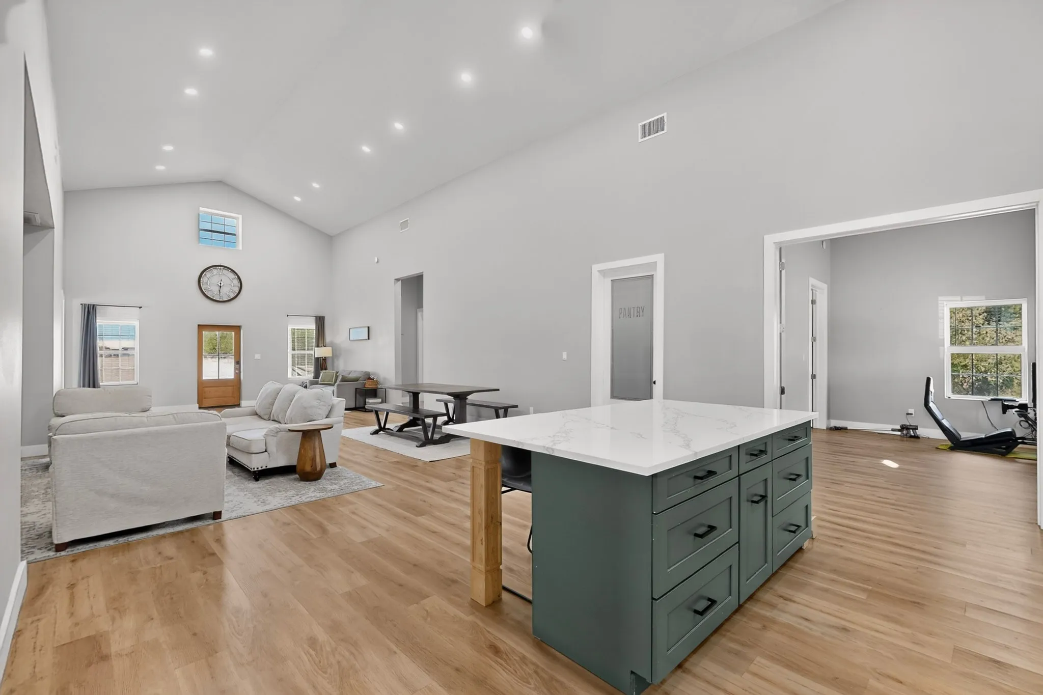 Single Family Residence For Sale in Parker County , 5077 S Fm 5, Aledo, Texas 76008, 4 Bedroom, 3 Bathroom, 4 Garage spaces, 2,500 Sqft, built in 2023, mls#21394842, Real Estate Agent in Aledo, Homes For Sale in Parker county, Homes For Sale in Aledo, Realtor in Aledo Texas, Real Estate Brokerage Independent Realty Texas, Luminita Cordes Realtor