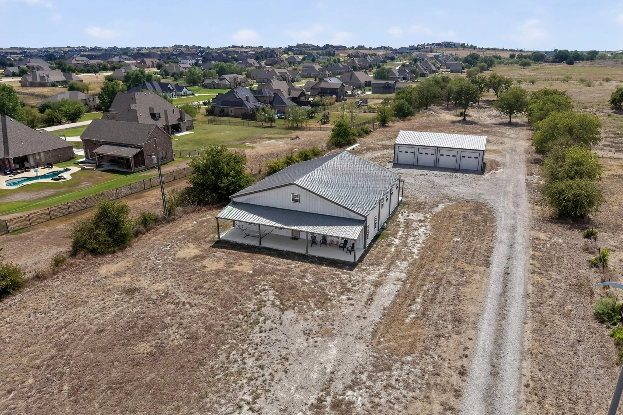Single Family Residence For Sale in Parker County , 5077 S Fm 5, Aledo, Texas 76008, 4 Bedroom, 3 Bathroom, 4 Garage spaces, 2,500 Sqft, built in 2023, mls#21394842, Real Estate Agent in Aledo, Homes For Sale in Parker county, Homes For Sale in Aledo, Realtor in Aledo Texas, Real Estate Brokerage Independent Realty Texas, Luminita Cordes Realtor