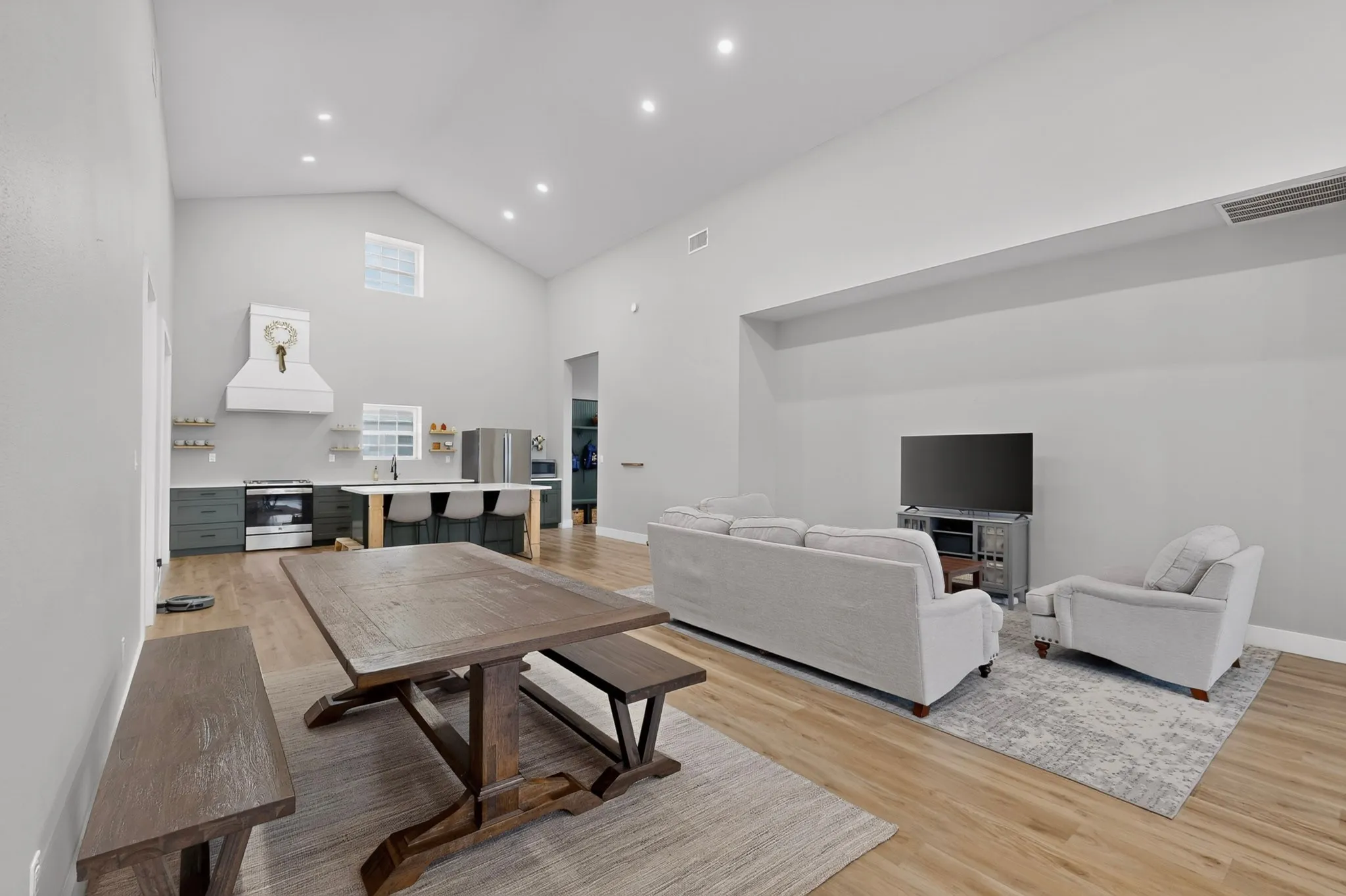 Single Family Residence For Sale in Parker County , 5077 S Fm 5, Aledo, Texas 76008, 4 Bedroom, 3 Bathroom, 4 Garage spaces, 2,500 Sqft, built in 2023, mls#21394842, Real Estate Agent in Aledo, Homes For Sale in Parker county, Homes For Sale in Aledo, Realtor in Aledo Texas, Real Estate Brokerage Independent Realty Texas, Luminita Cordes Realtor