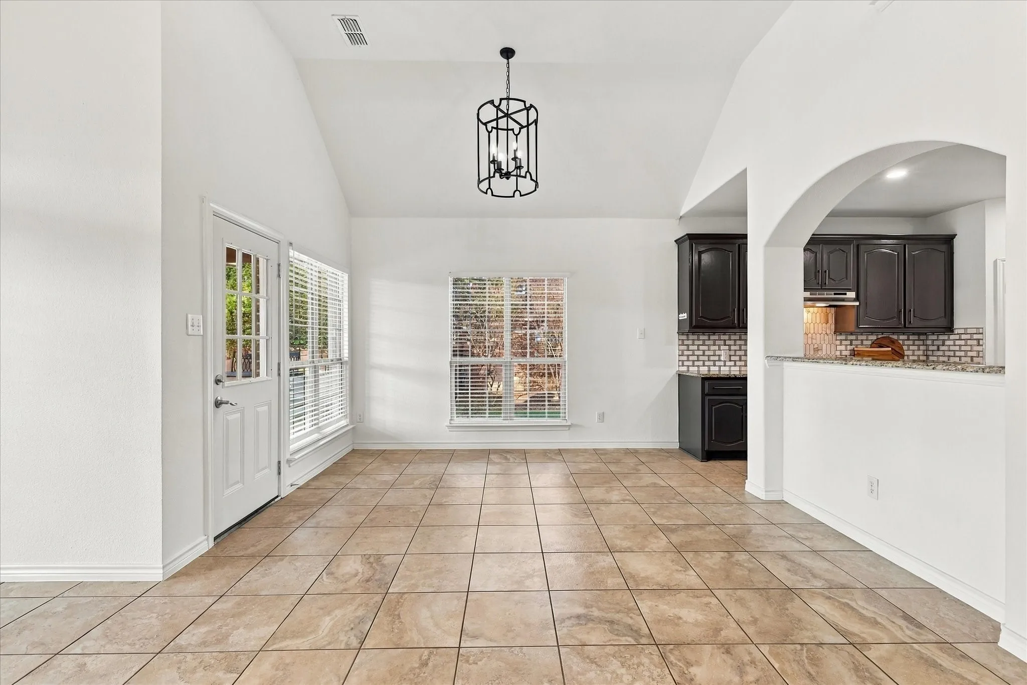 Single Family Residence For Sale in Collin County , 1329 Bateman Lane, Celina, Texas 75009, 5 Bedroom, 4 Bathroom, 2 Garage spaces, 3,975 Sqft, built in 2013, mls#21387100, Real Estate Agent in Celina, Homes For Sale in Collin county, Homes For Sale in Celina, Realtor in Celina Texas, Real Estate Brokerage Independent Realty Texas, Luminita Cordes Realtor