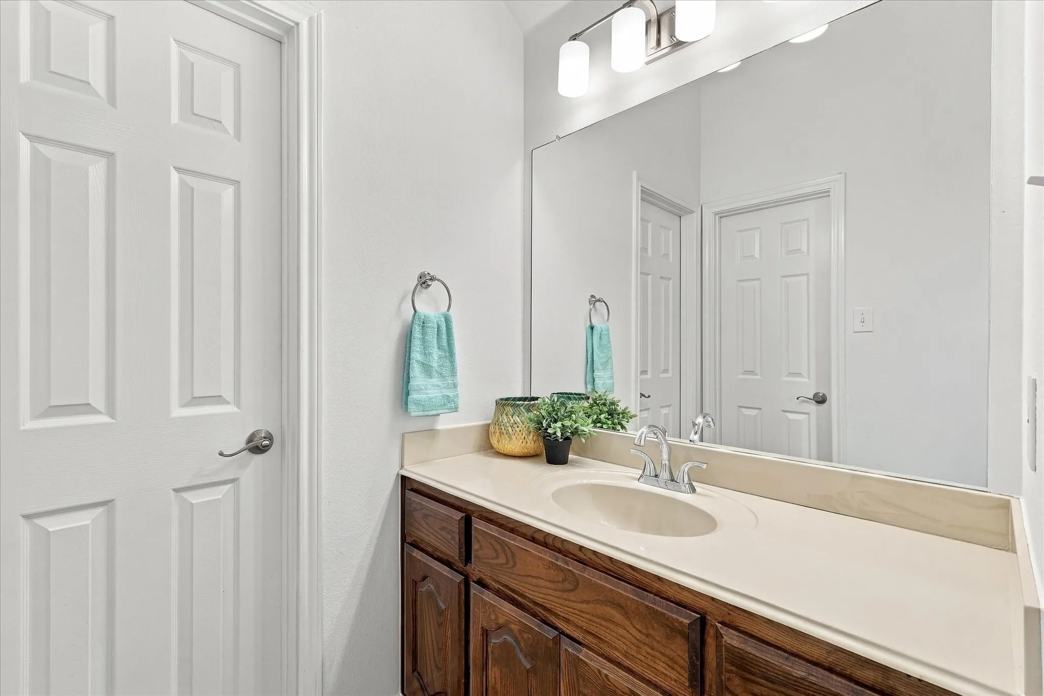 Single Family Residence For Sale in Collin County , 1329 Bateman Lane, Celina, Texas 75009, 5 Bedroom, 4 Bathroom, 2 Garage spaces, 3,975 Sqft, built in 2013, mls#21387100, Real Estate Agent in Celina, Homes For Sale in Collin county, Homes For Sale in Celina, Realtor in Celina Texas, Real Estate Brokerage Independent Realty Texas, Luminita Cordes Realtor
