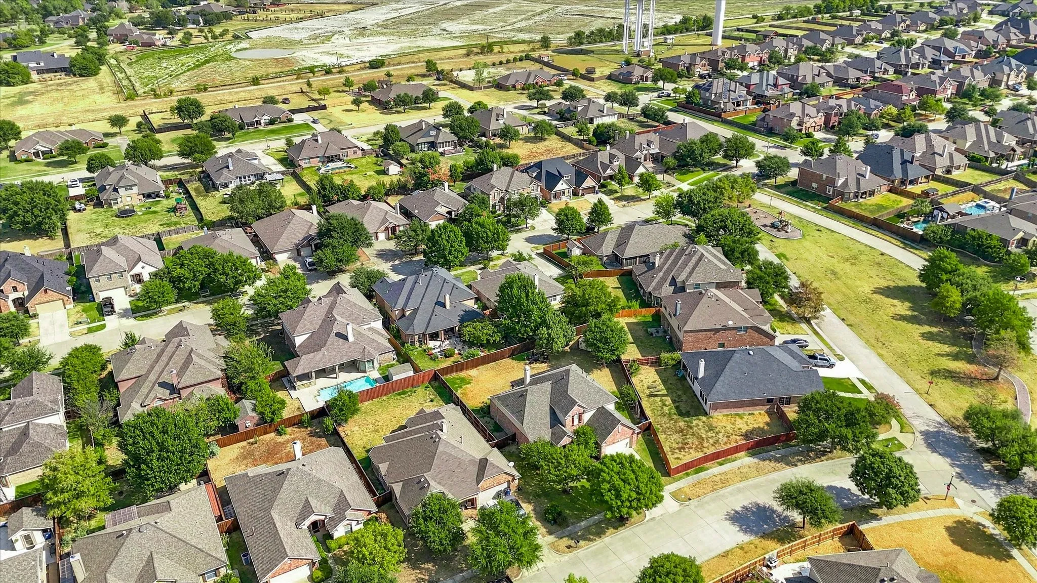 Single Family Residence For Sale in Collin County , 1329 Bateman Lane, Celina, Texas 75009, 5 Bedroom, 4 Bathroom, 2 Garage spaces, 3,975 Sqft, built in 2013, mls#21387100, Real Estate Agent in Celina, Homes For Sale in Collin county, Homes For Sale in Celina, Realtor in Celina Texas, Real Estate Brokerage Independent Realty Texas, Luminita Cordes Realtor